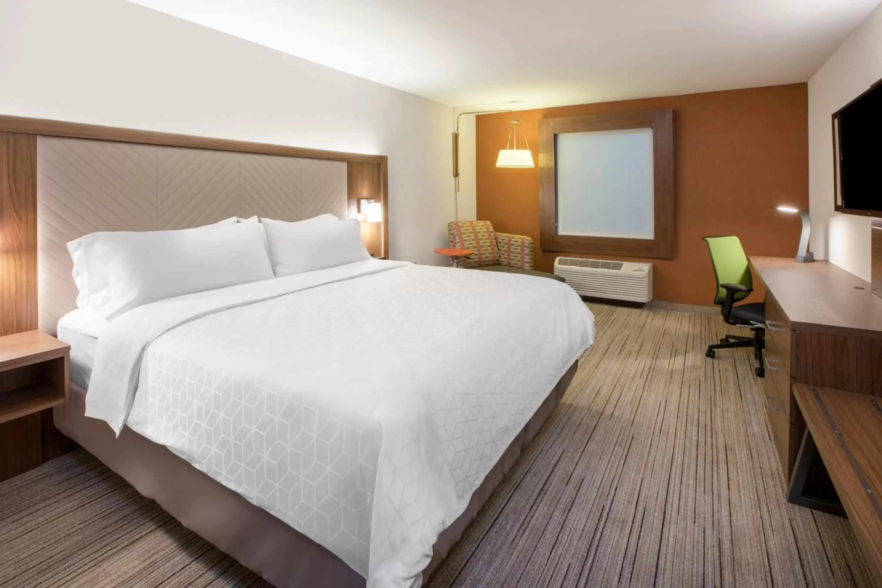 King Room - Hearing Accessible - Non-Smoking in Holiday Inn Express & Suites - Yorkville, an IHG Hotel King Room - Hearing Accessible - Non-Smoking in Holiday Inn Express & Suites - Yorkville, an IHG Hotel