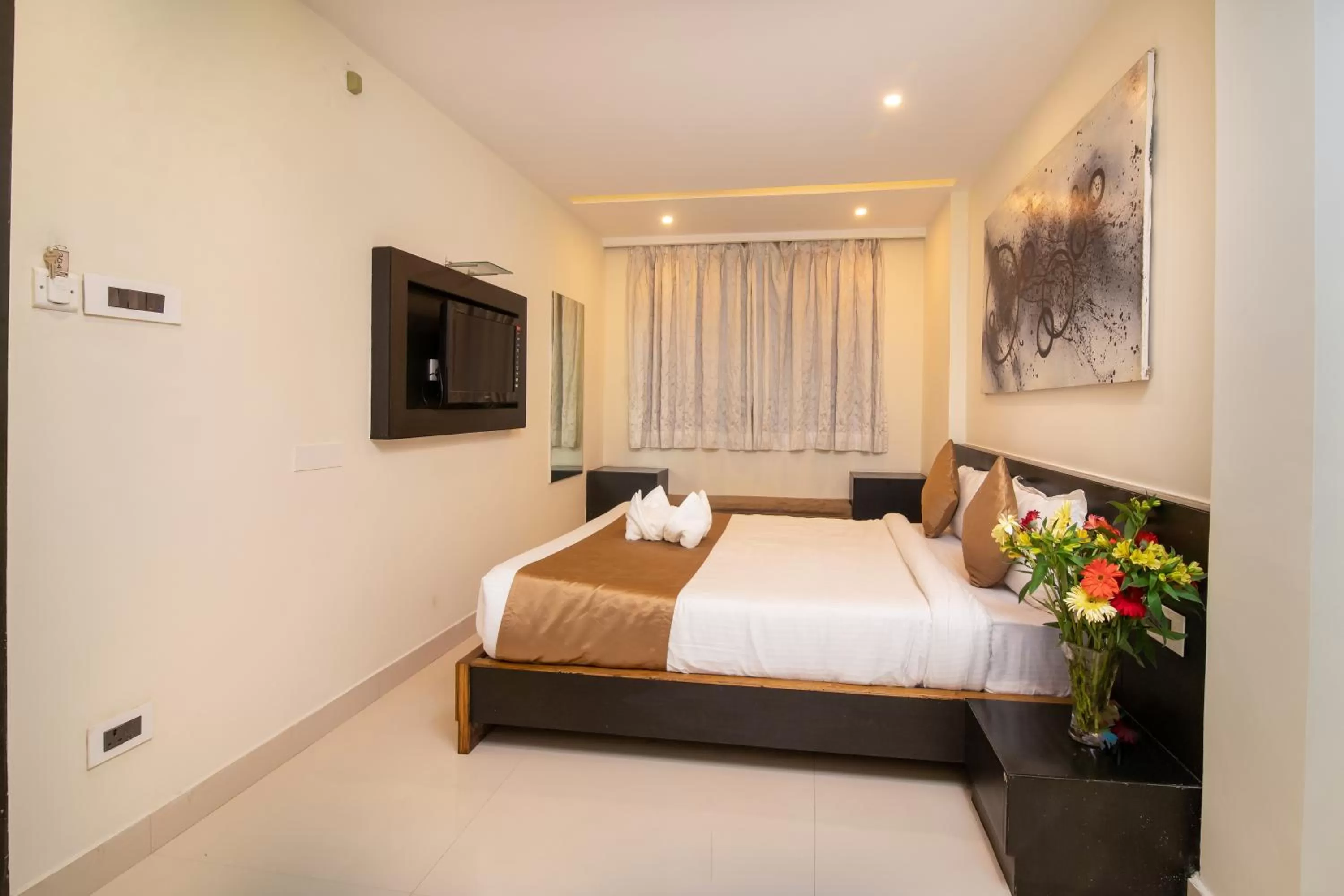 Bed in Muscatel Yavachi - 400 Mts from MG Marg