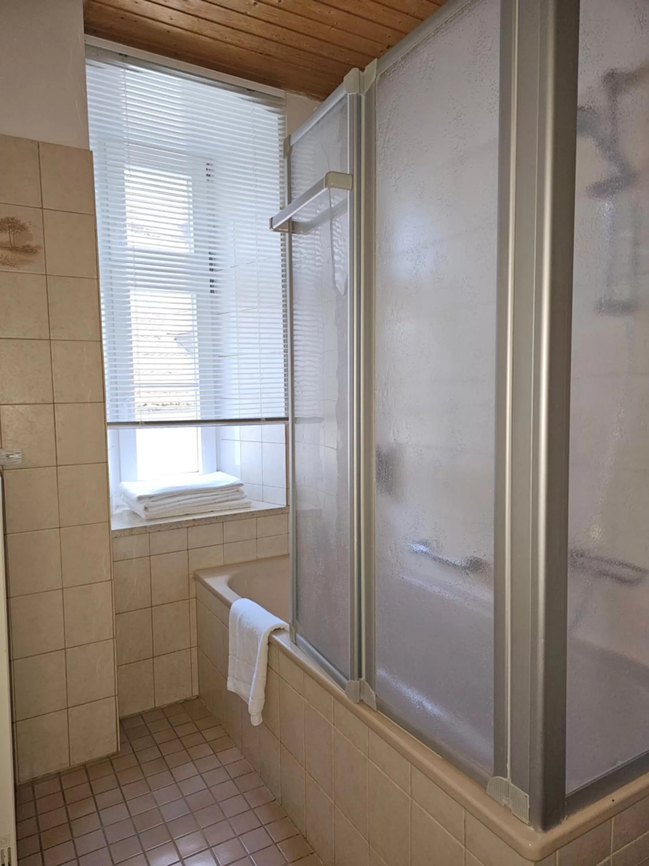 Bathroom in Gasthof Klement