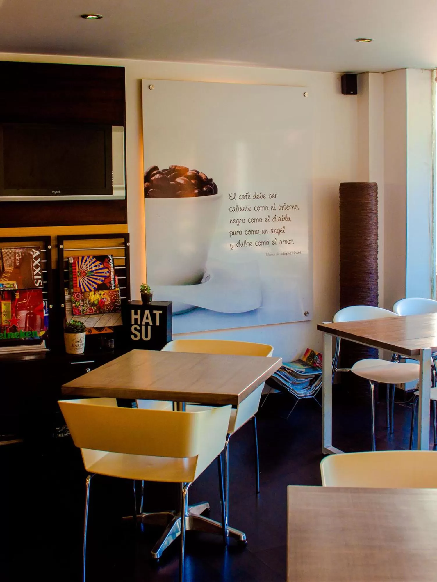 Seating area in Apartaestudios Los Andes