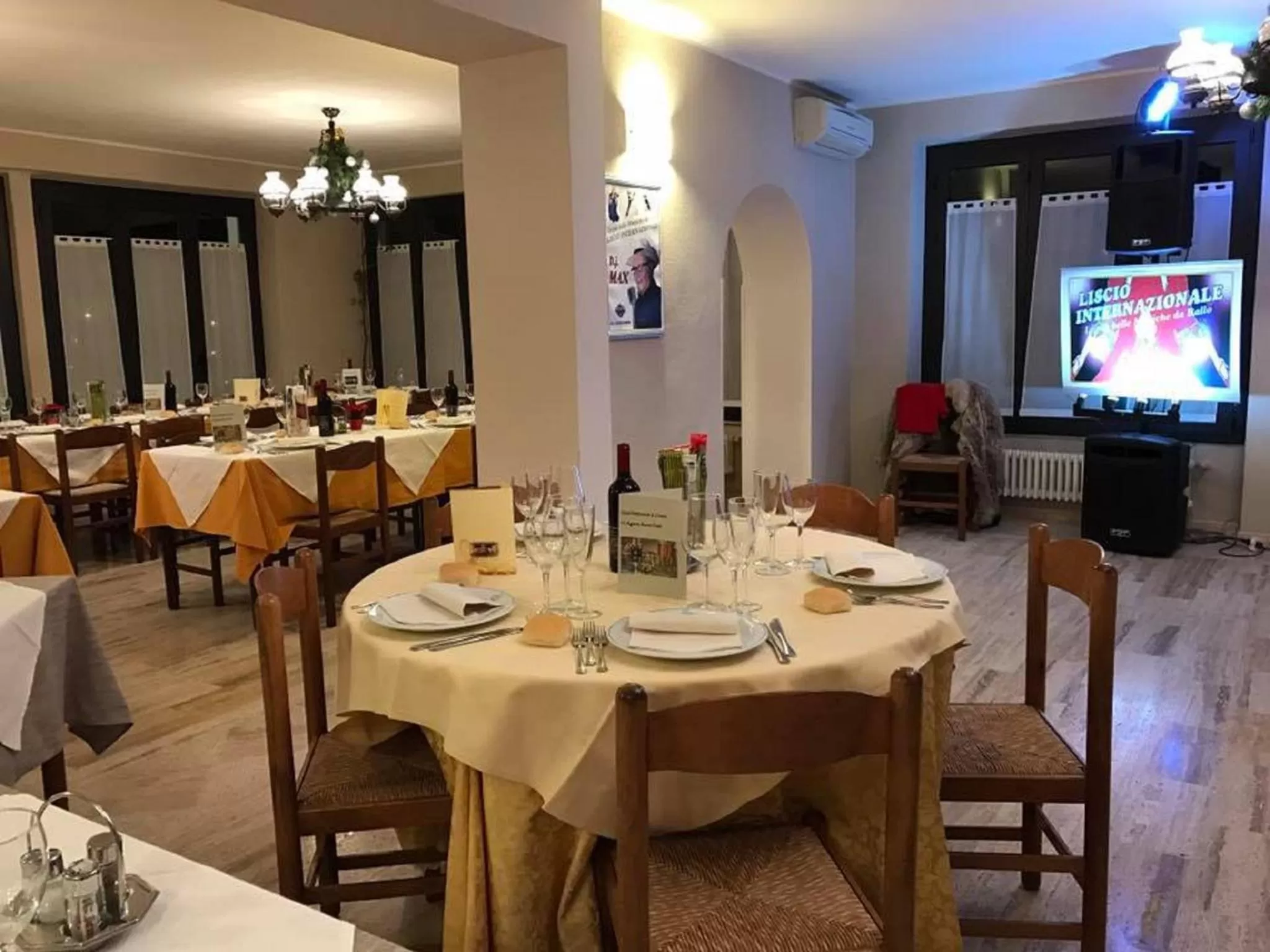 Restaurant/places to eat in Hotel Ristorante La Grotta