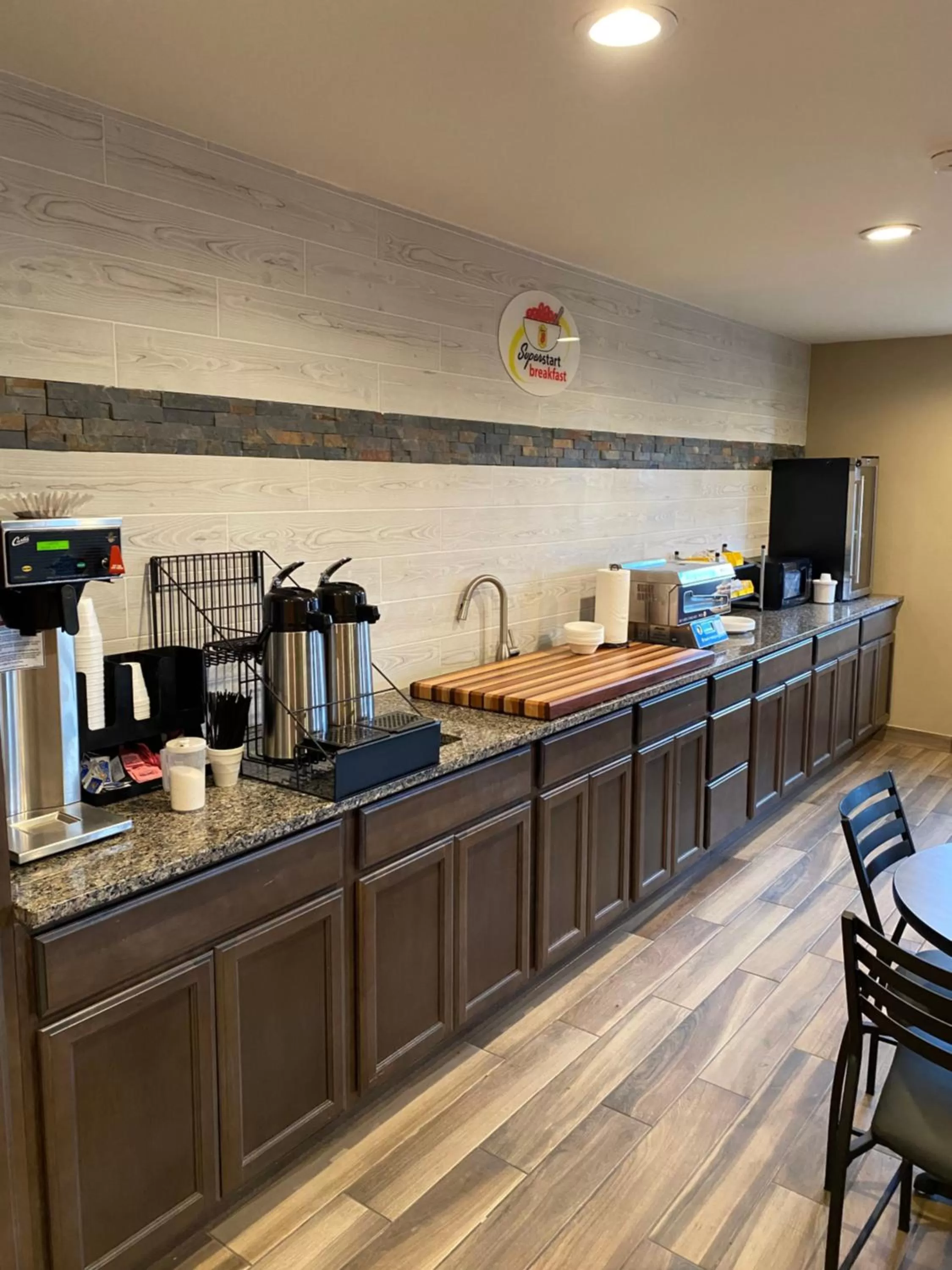 Breakfast in Super 8 by Wyndham Independence KS