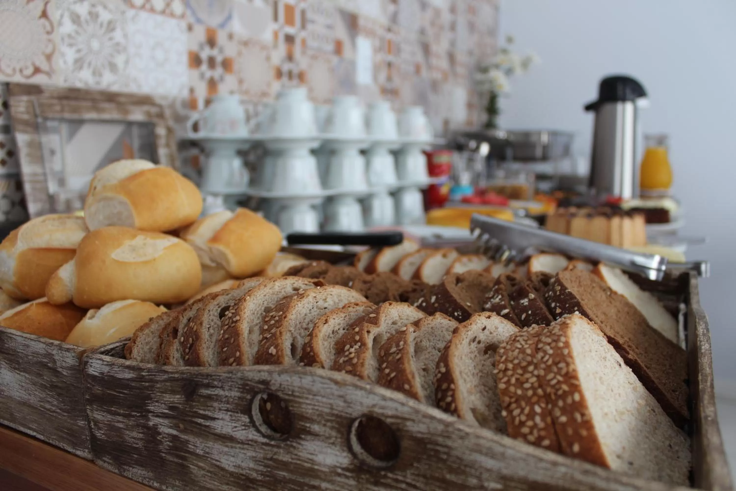 Continental breakfast in Hotel e Pousada Magic