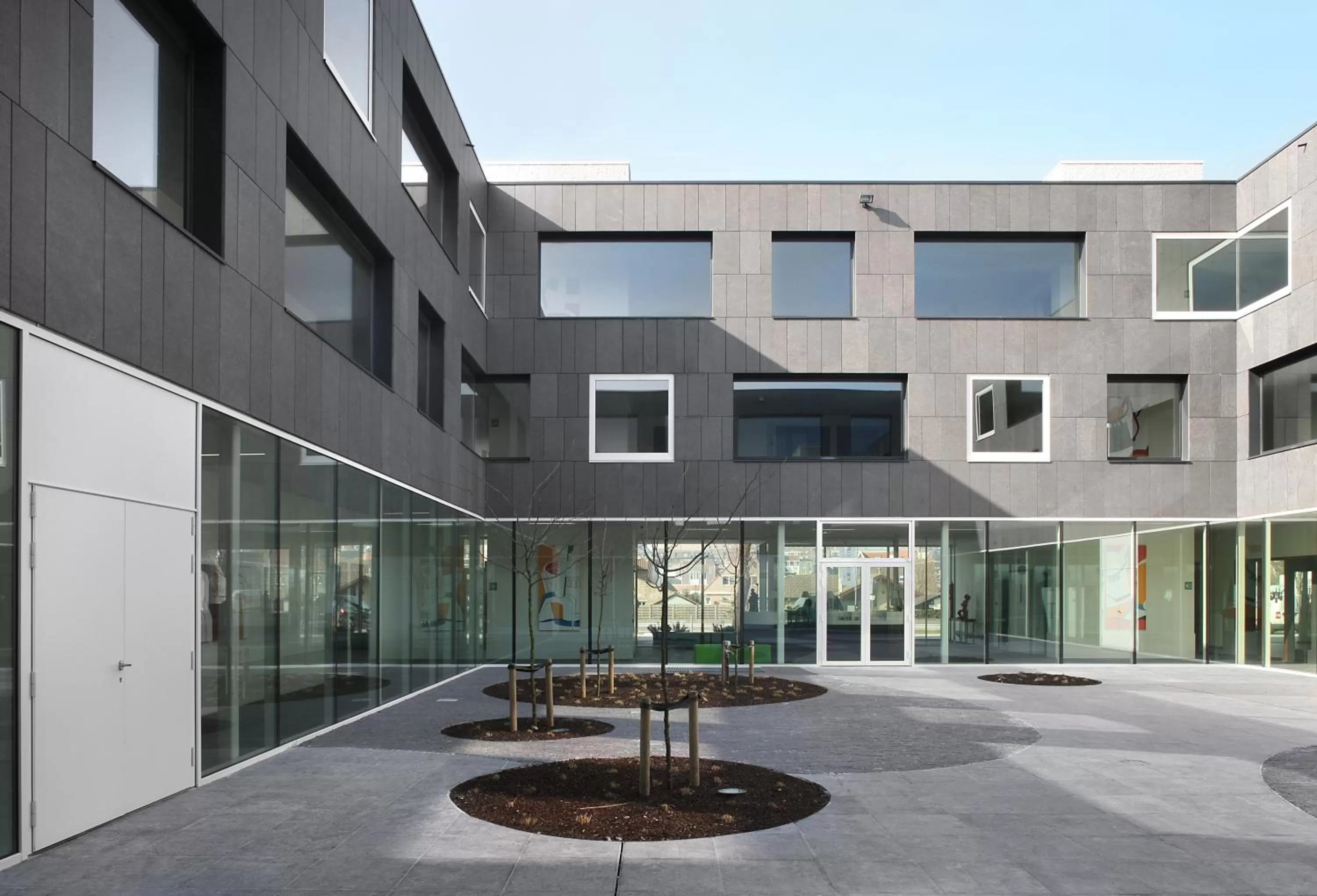 Patio in Hotel Middelpunt - Gratis Parking - Ontbijt inbegrepen! Nieuwjaarsbrunch 01 januari, op 31 december restaurant gesloten