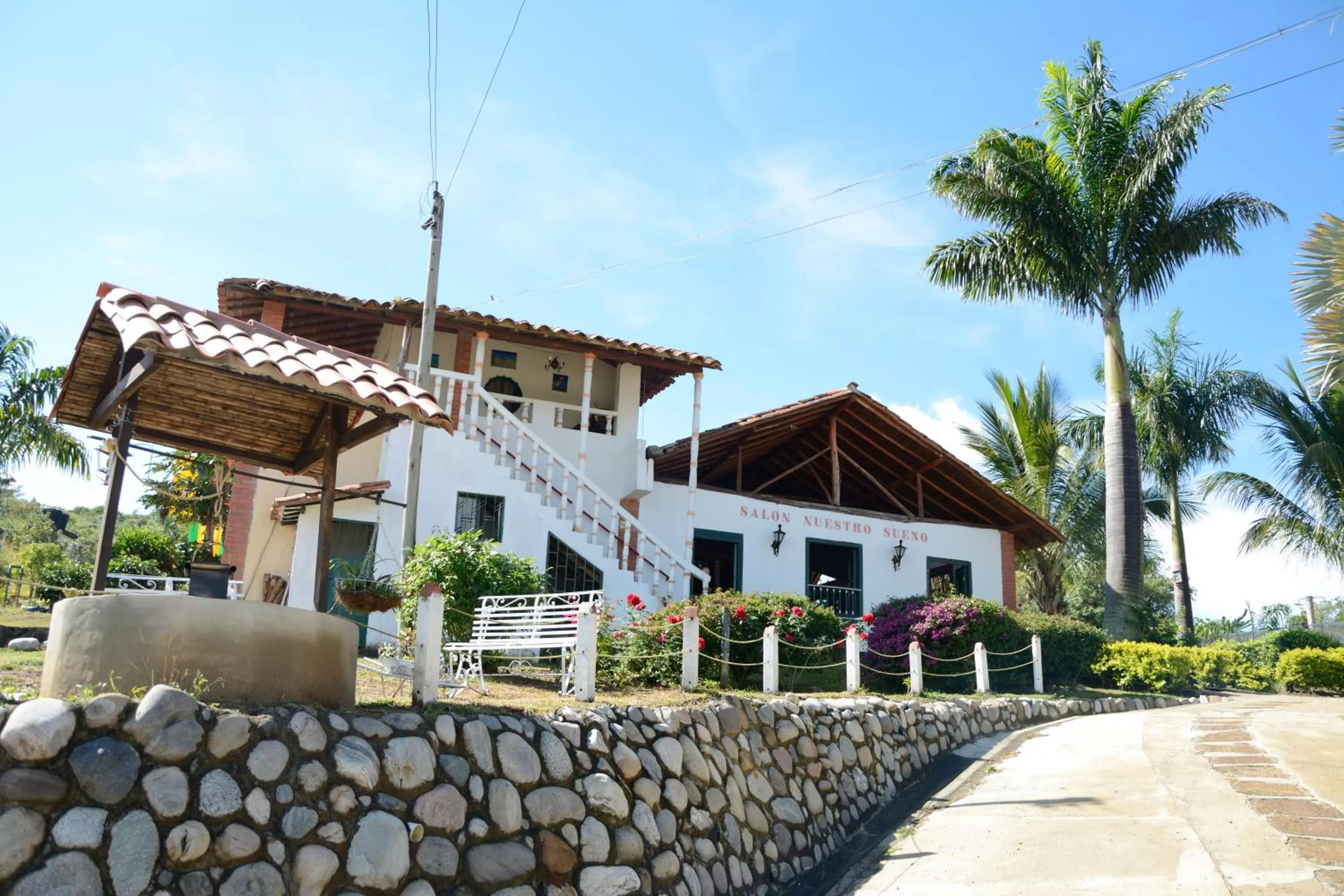 Facade/entrance, Property Building in Hotel Campestre la Loma curiti
