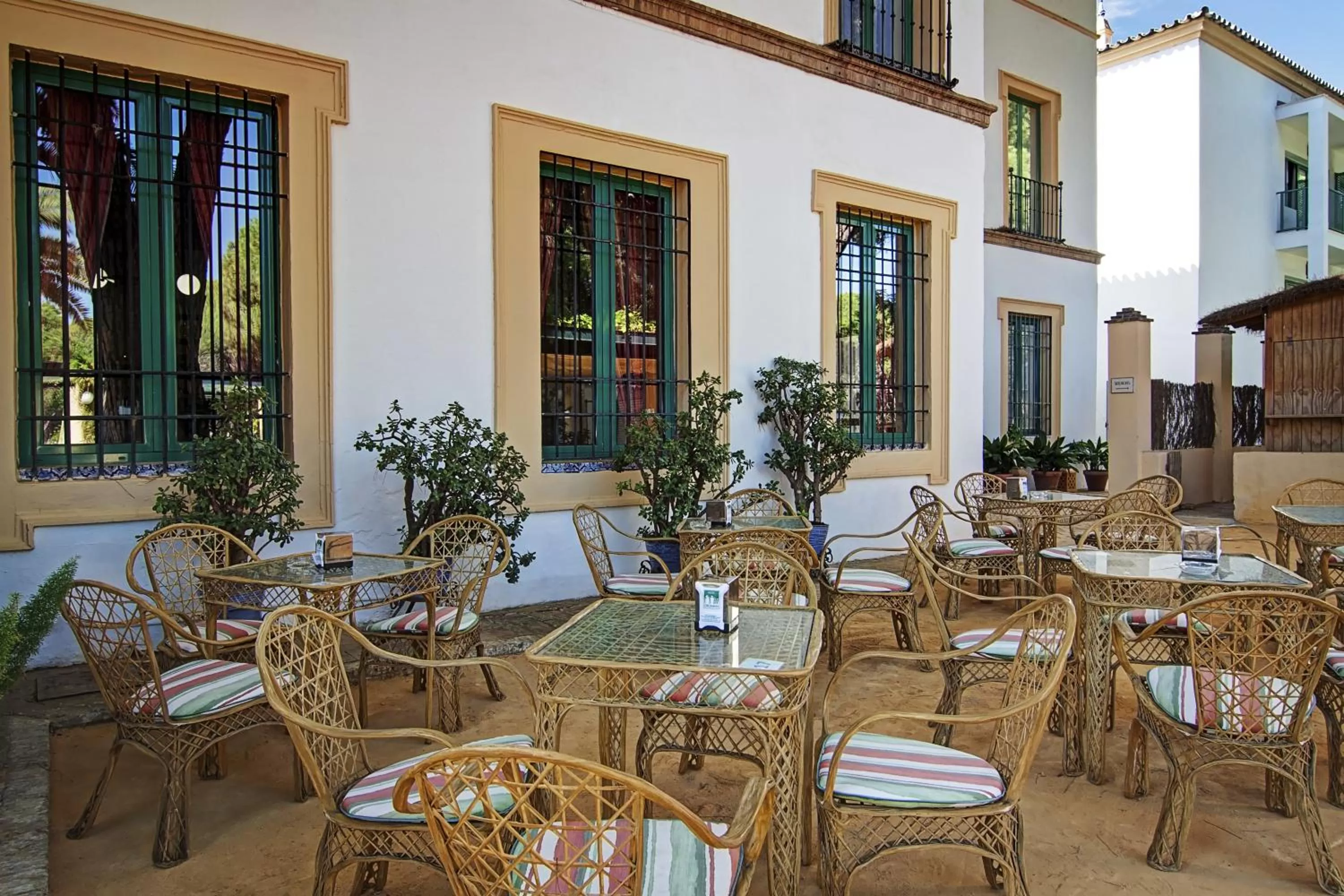 Restaurant/places to eat in Hotel Oromana