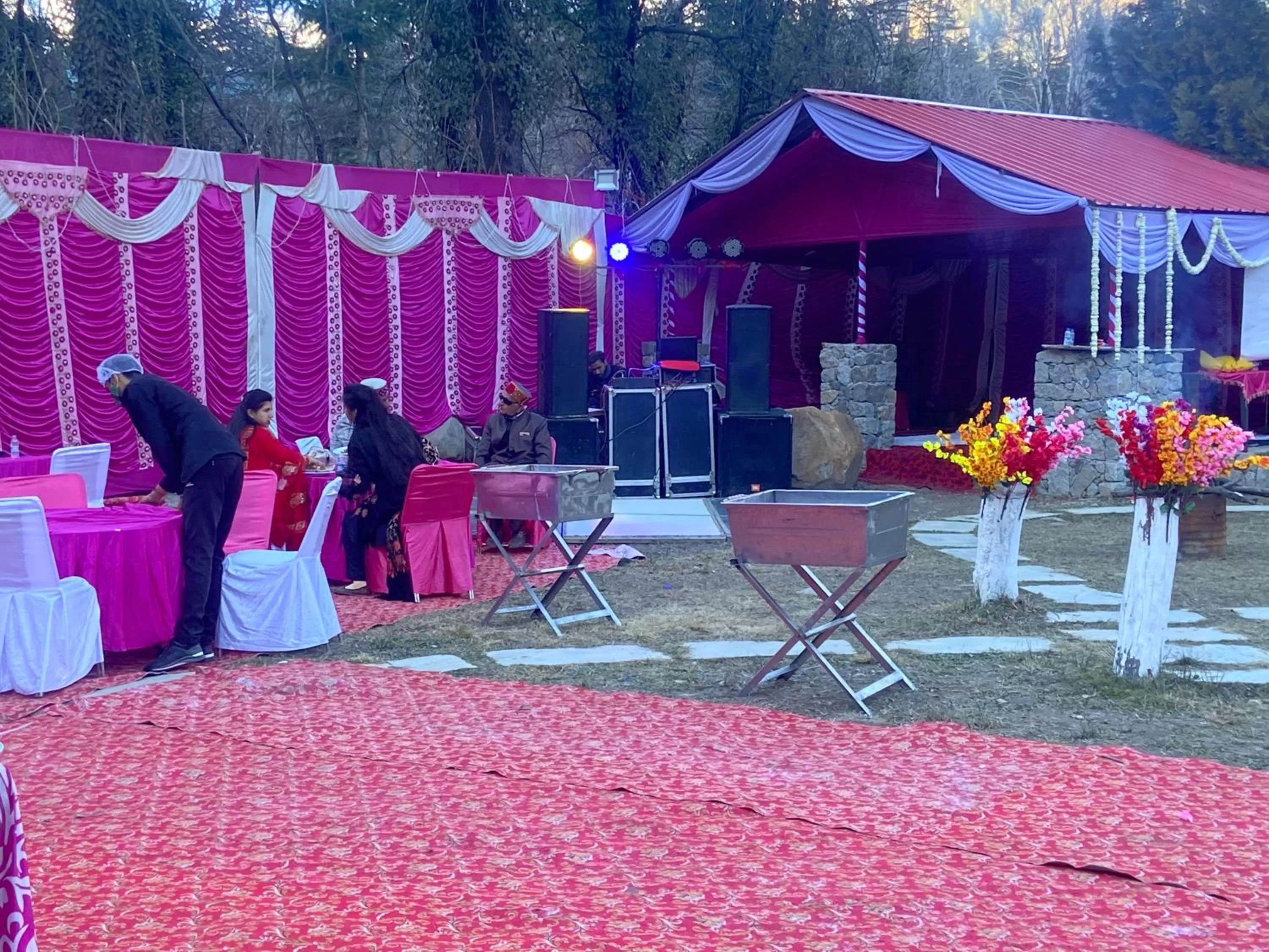 Banquet/Function facilities, Banquet Facilities in Hotel Ambika Resort Manali