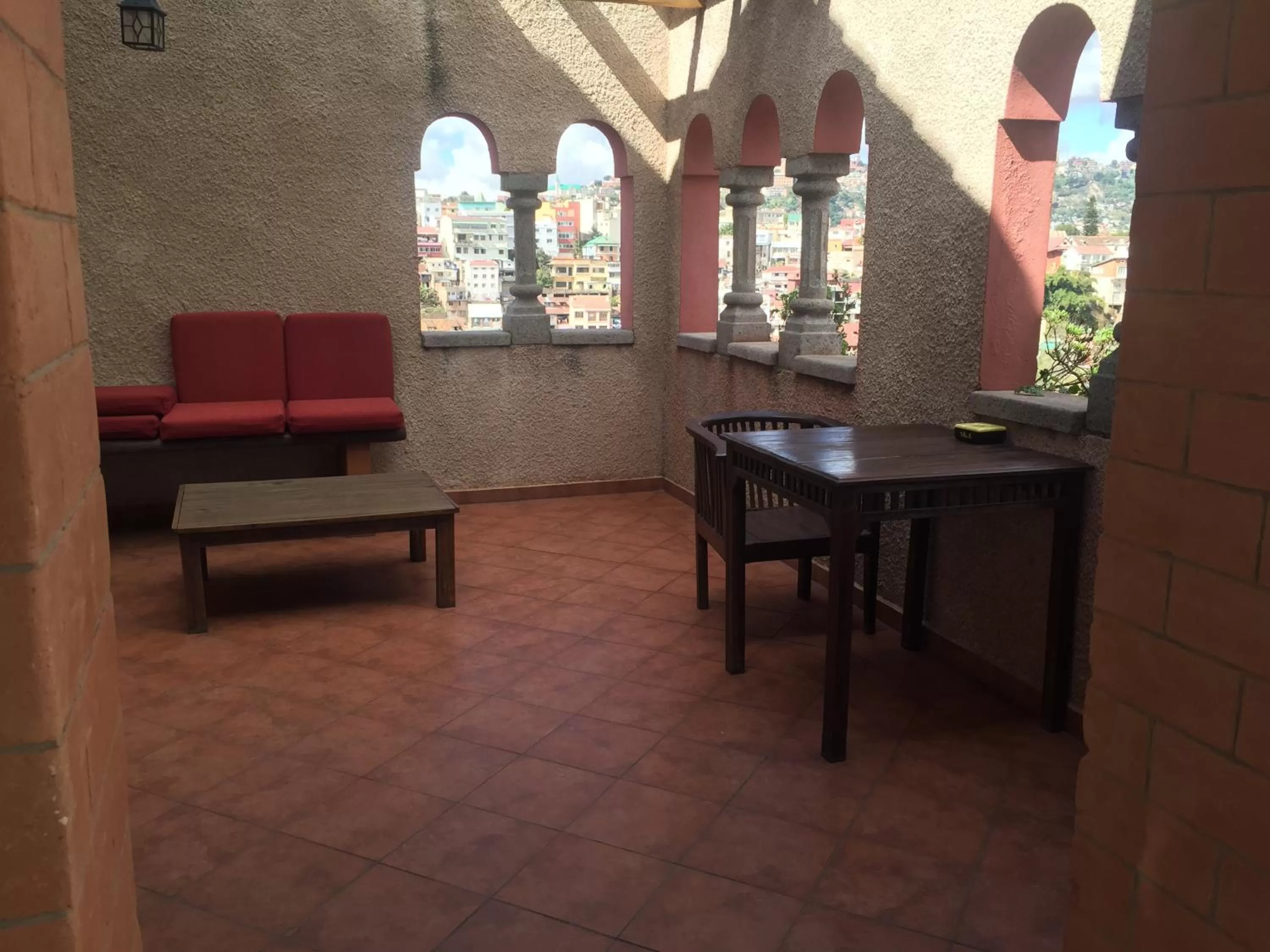 Restaurant/places to eat, Lounge/Bar in Belvedere Hotel