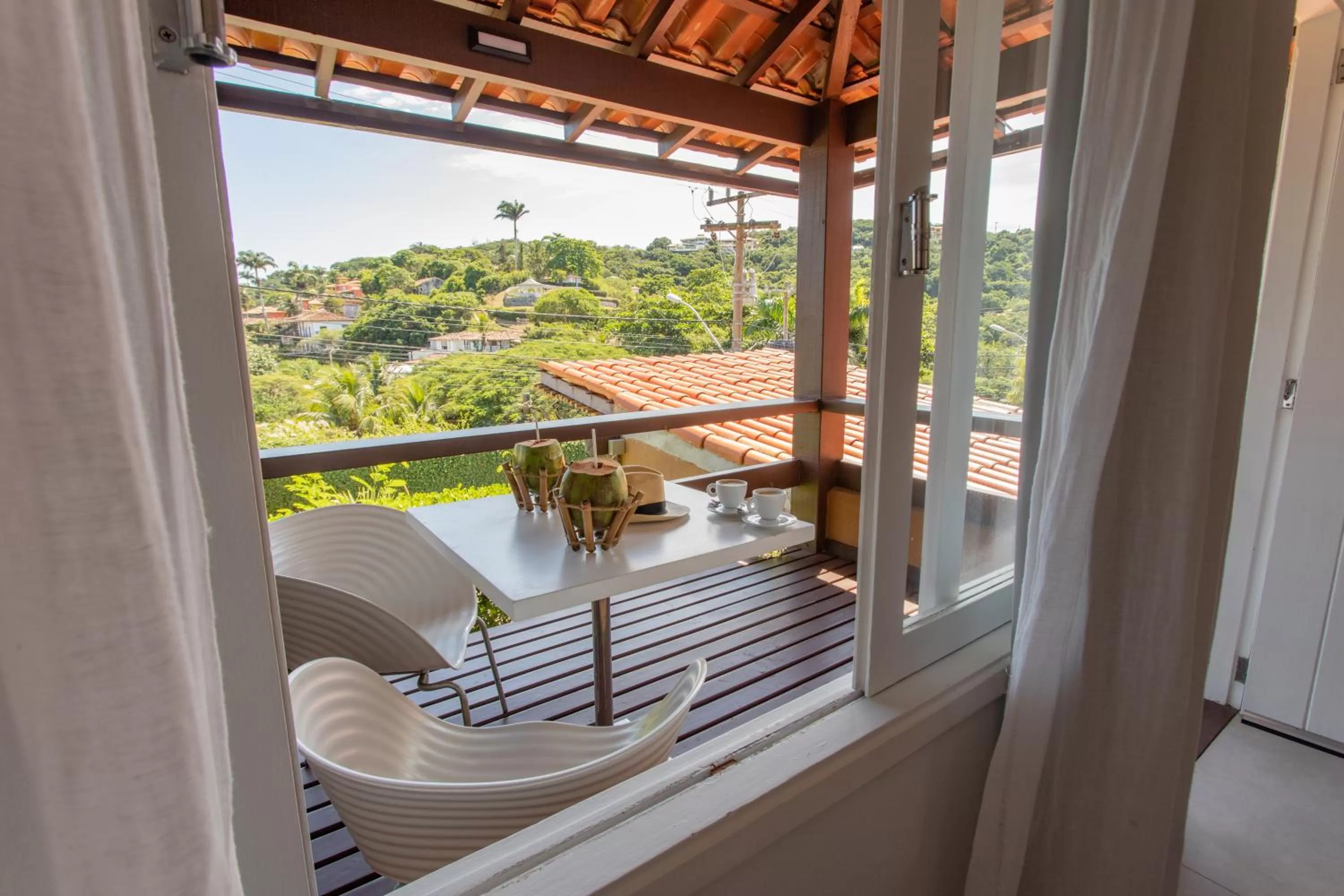 Balcony/Terrace in Jubarte Hotel by Insólito