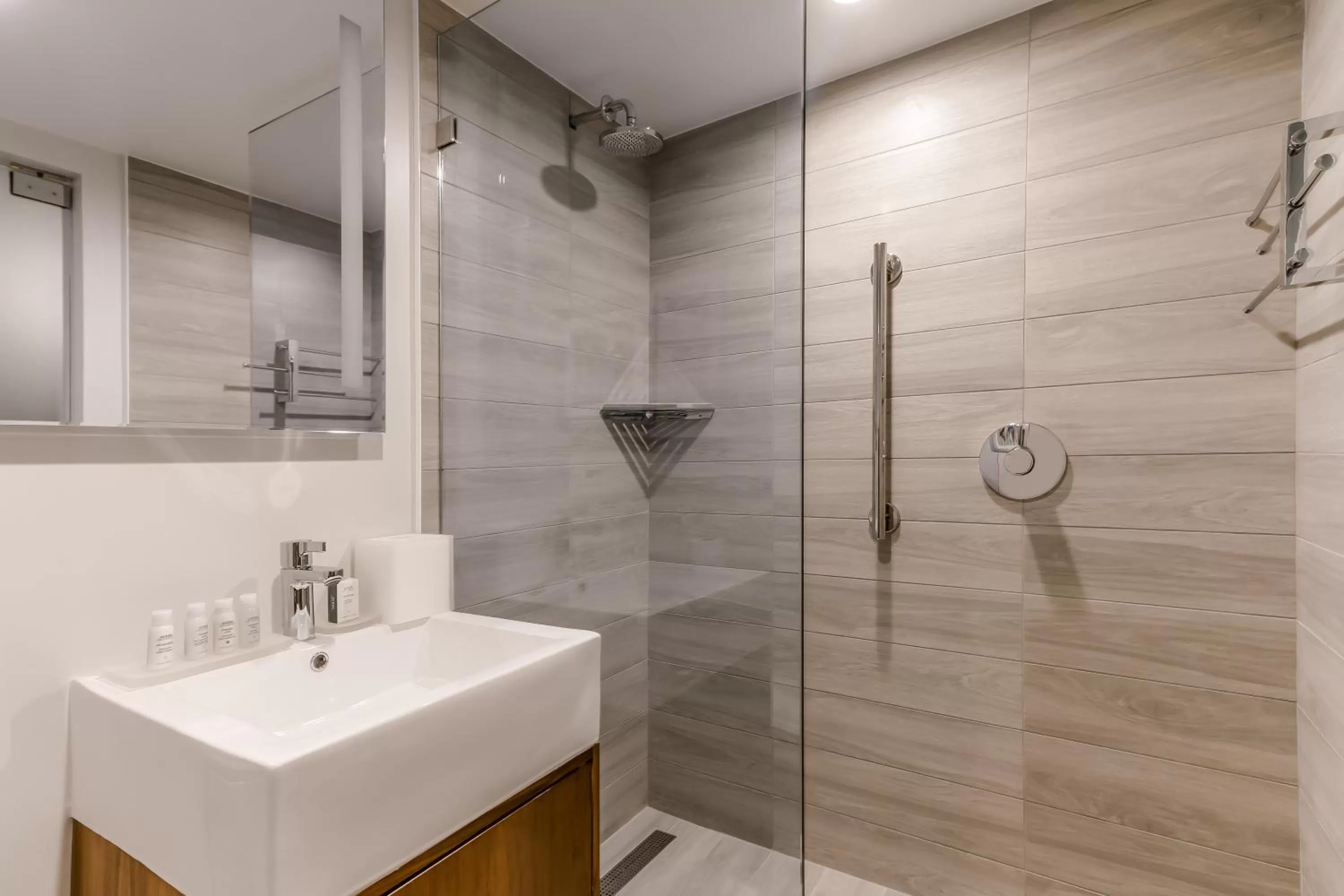 Bathroom in B Ocean Resort Fort Lauderdale Beach