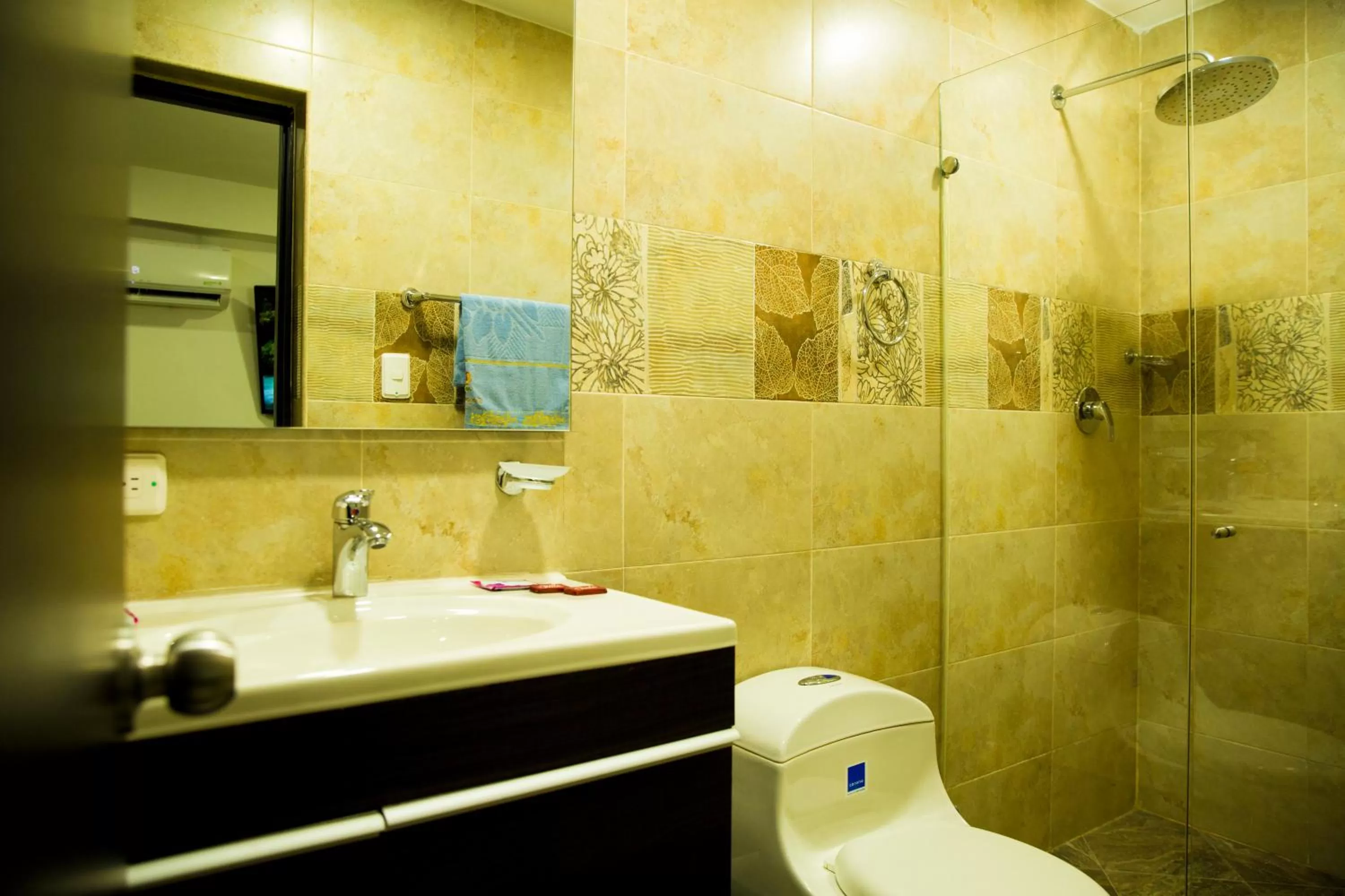 Bathroom in Hollywood Beach Suite