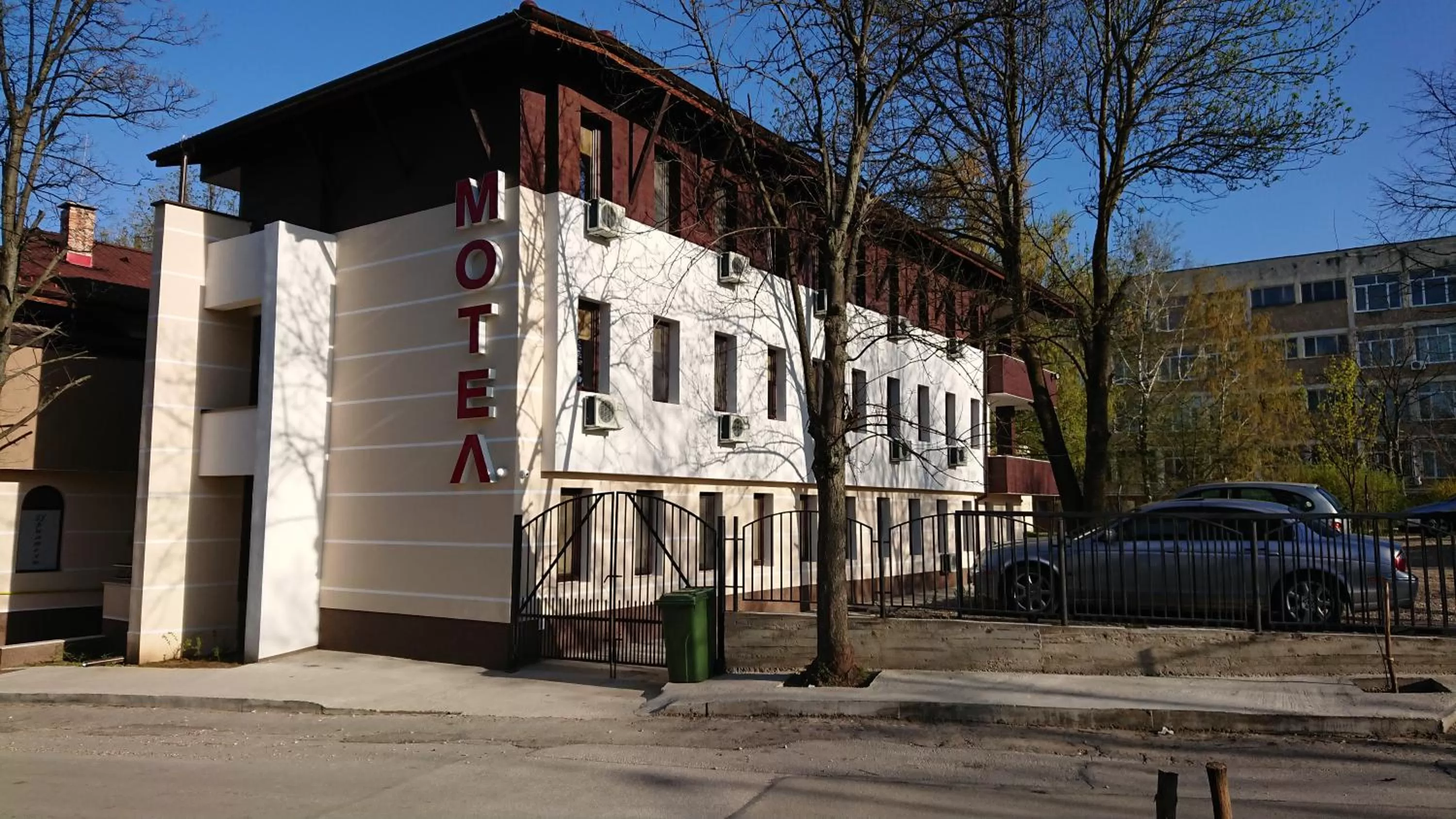 Property building in Complex Friends