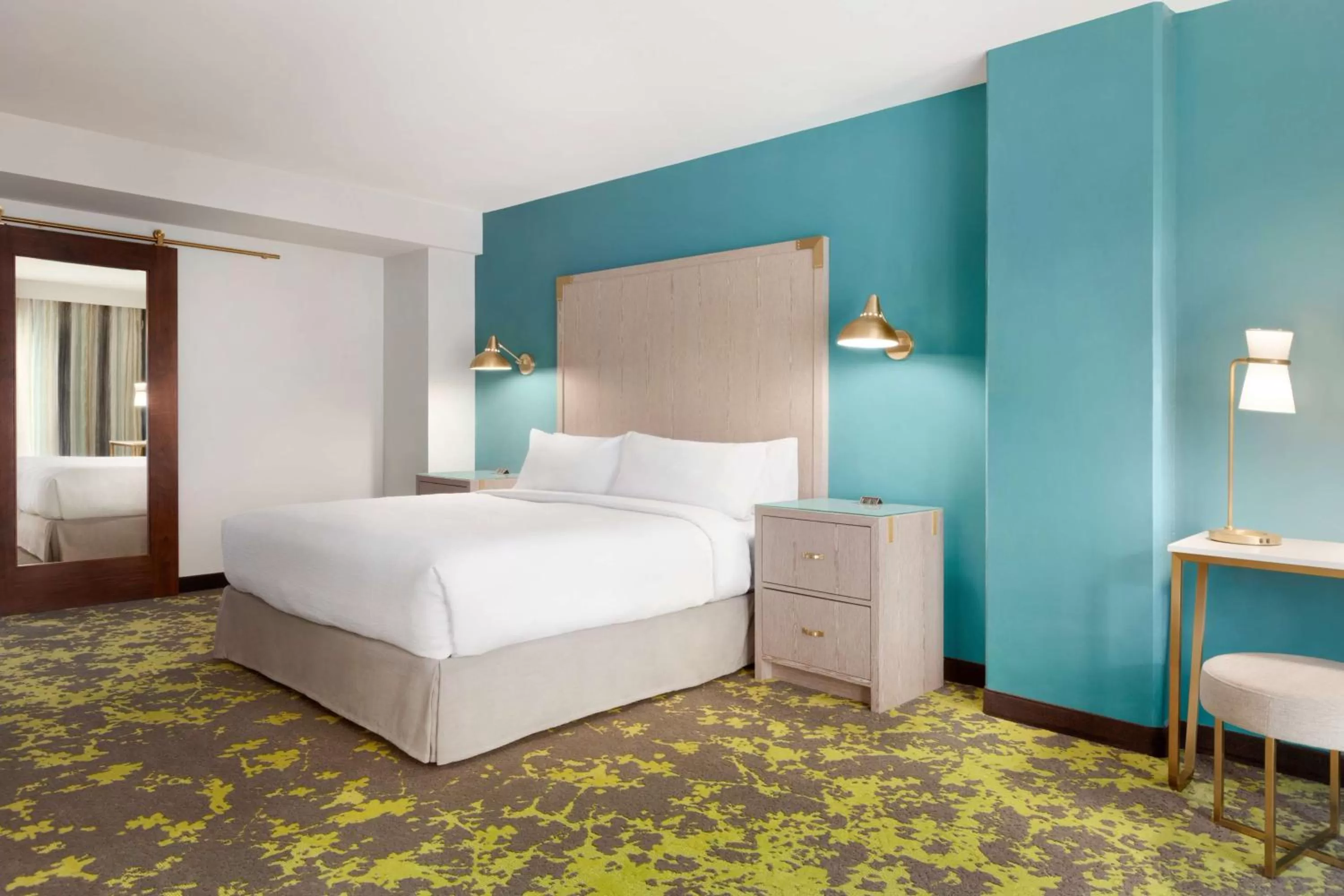 Bedroom, Bed in Embassy Suites By Hilton Boulder