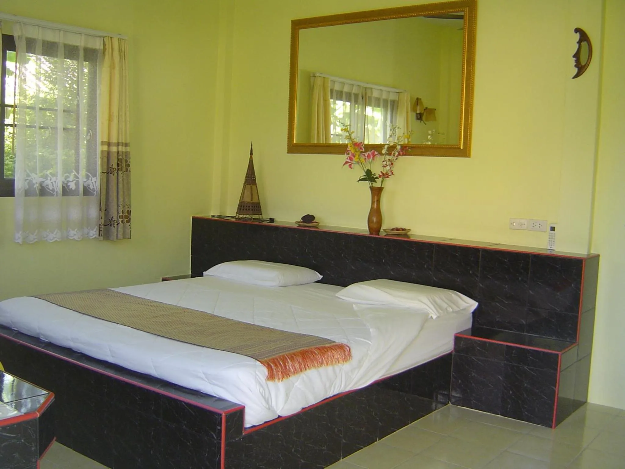 Photo of the whole room, Bed in Mini-golf **** & Resort Ubon Ratchathani