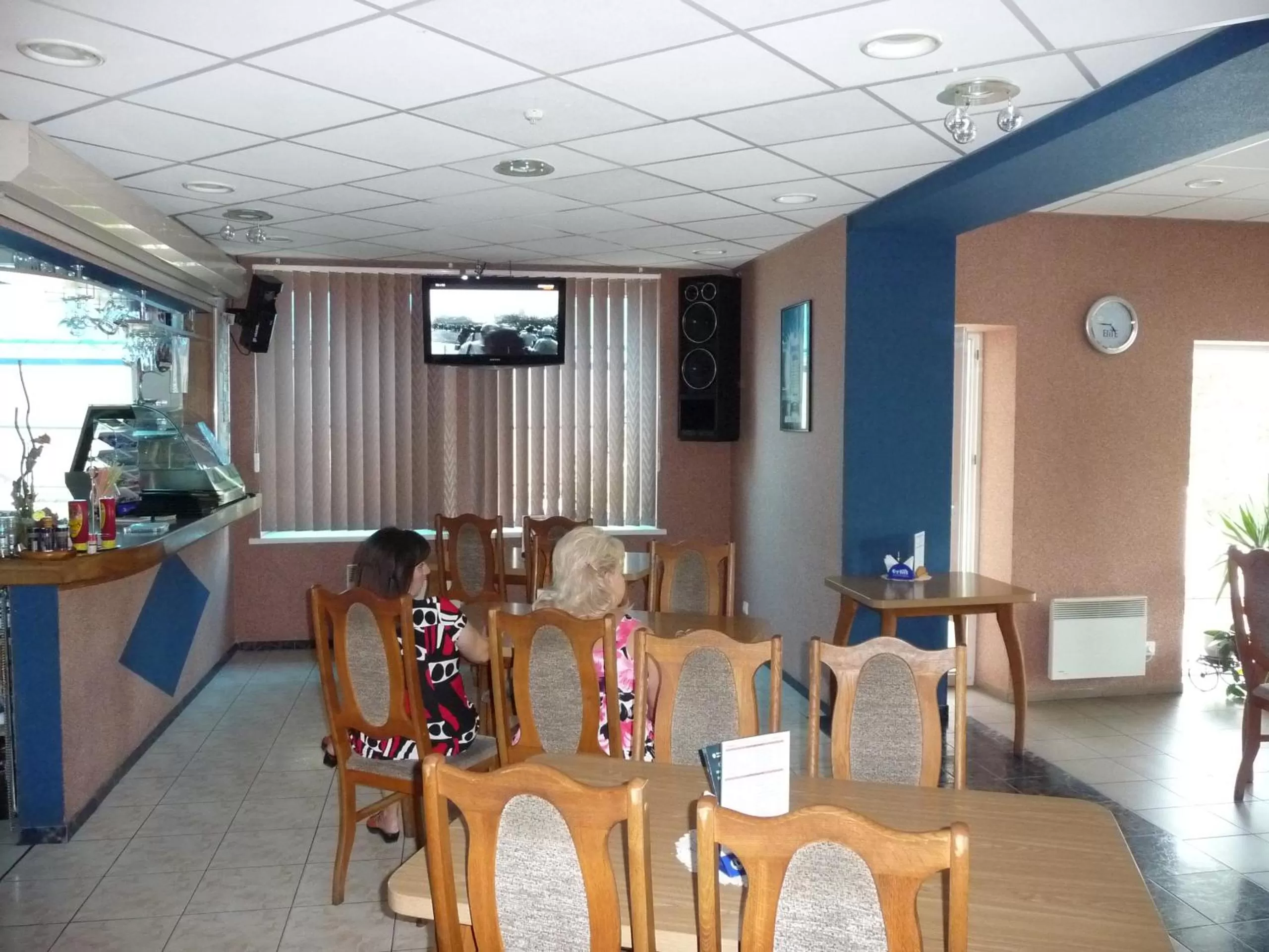 Communal lounge/ TV room, Restaurant/Places to Eat in Skaistažiedė