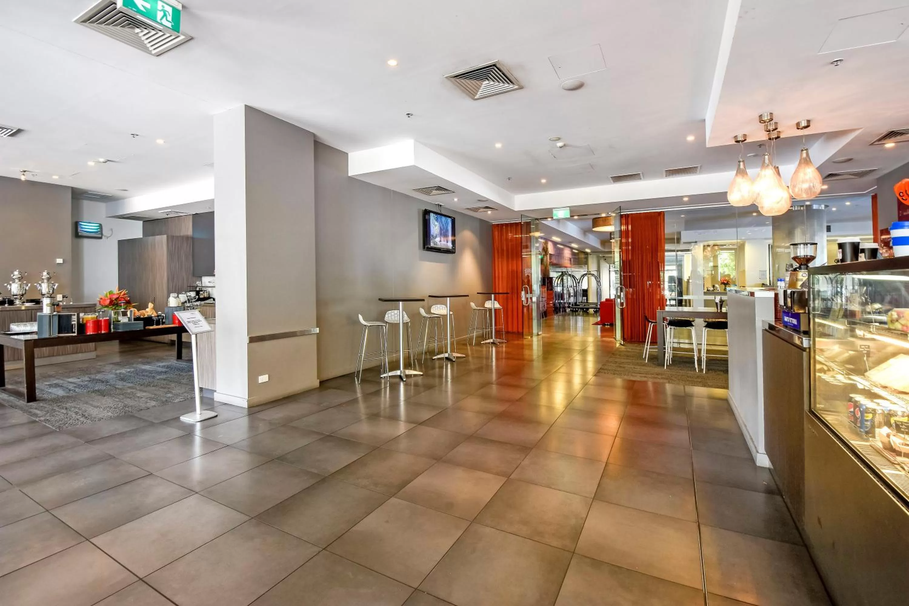 Restaurant/places to eat in Mantra Pandanas