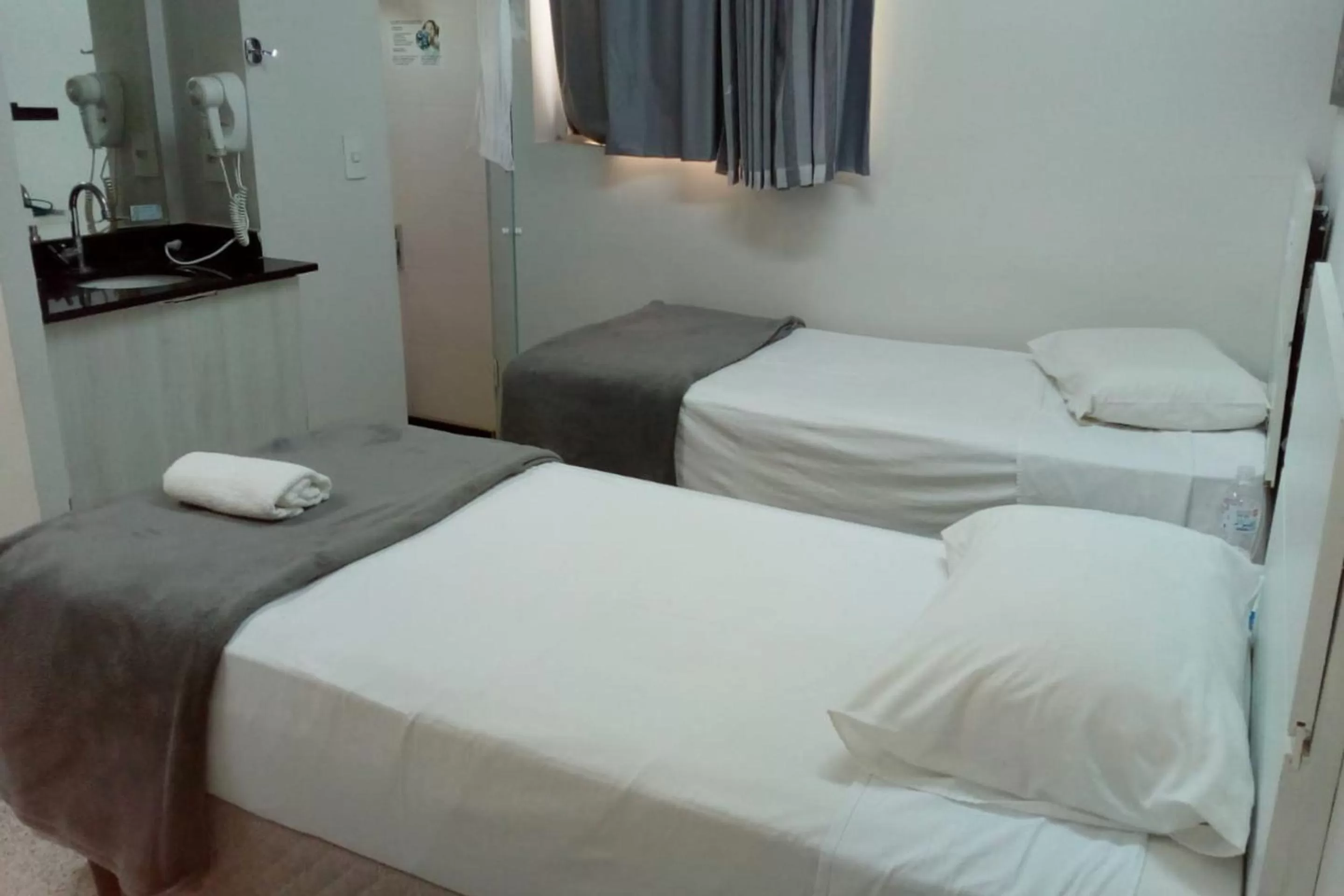 Bedroom, Bed in Compacto Hotel Alphaville Campinas