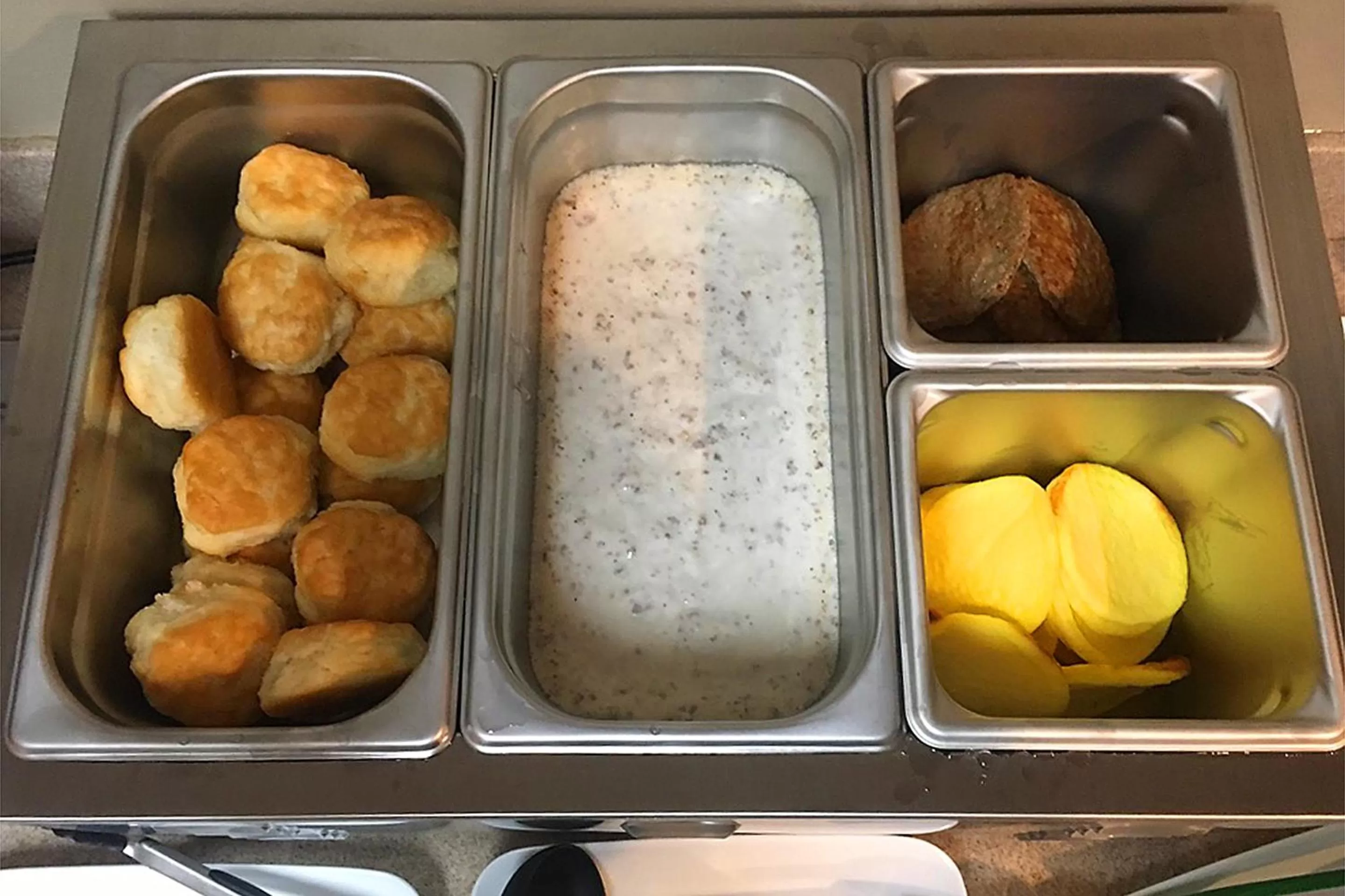 Food close-up in Hilltop Inn by Riversage