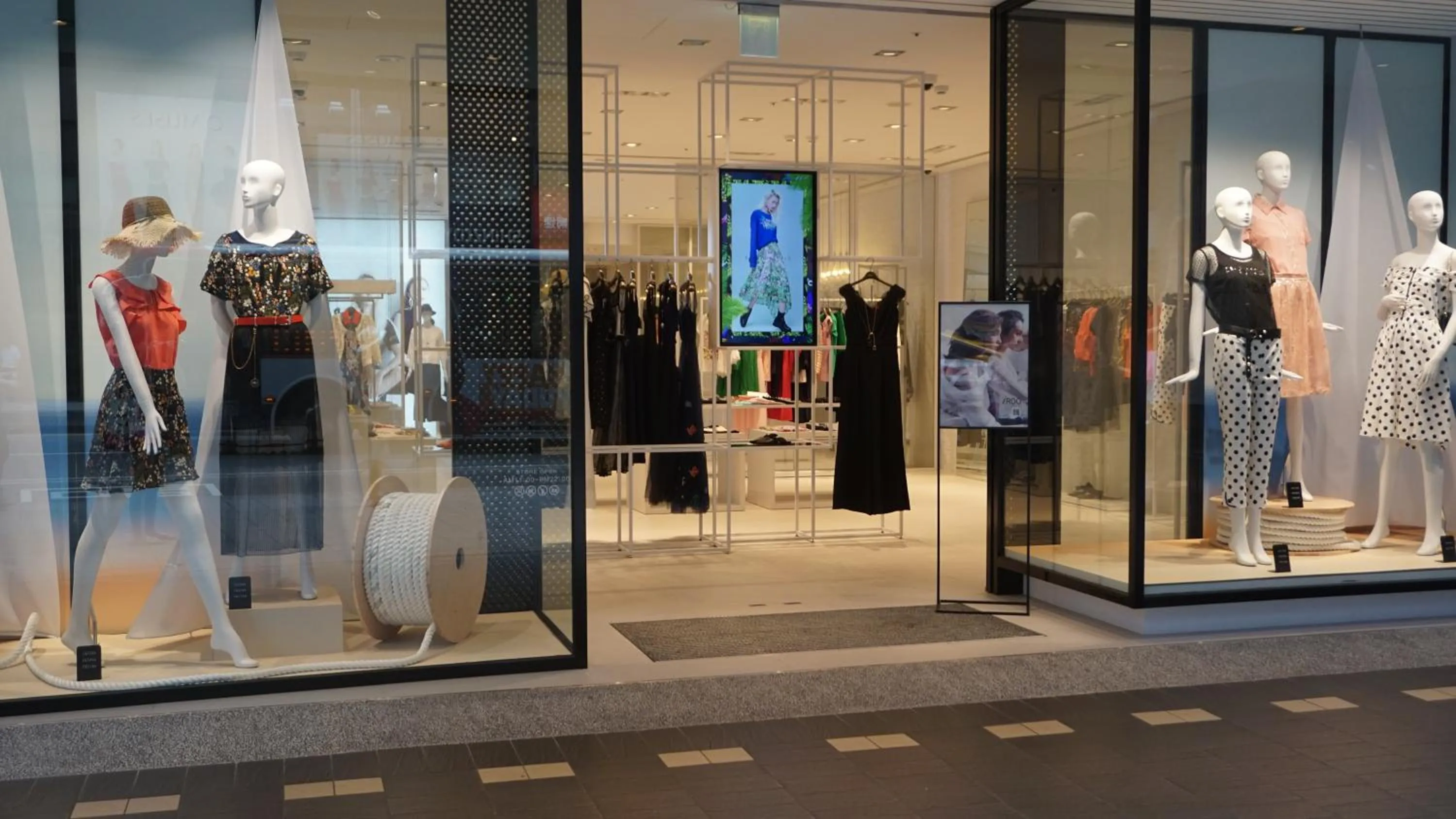 Shopping Area in Chian Huei Business Hotel