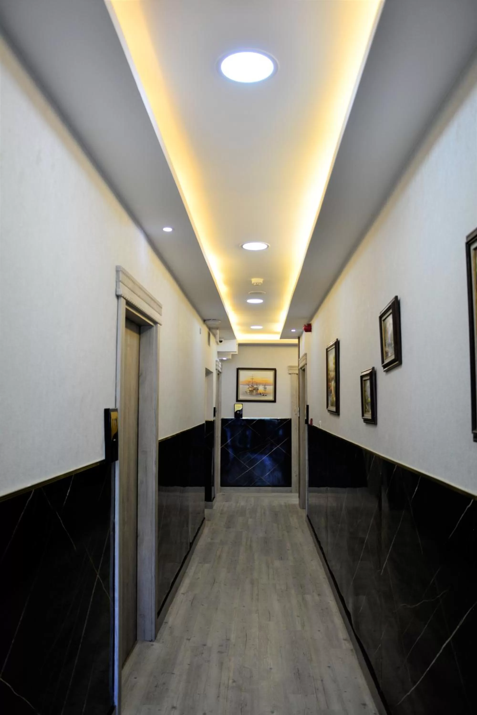 Decorative detail in Nishan Hotel