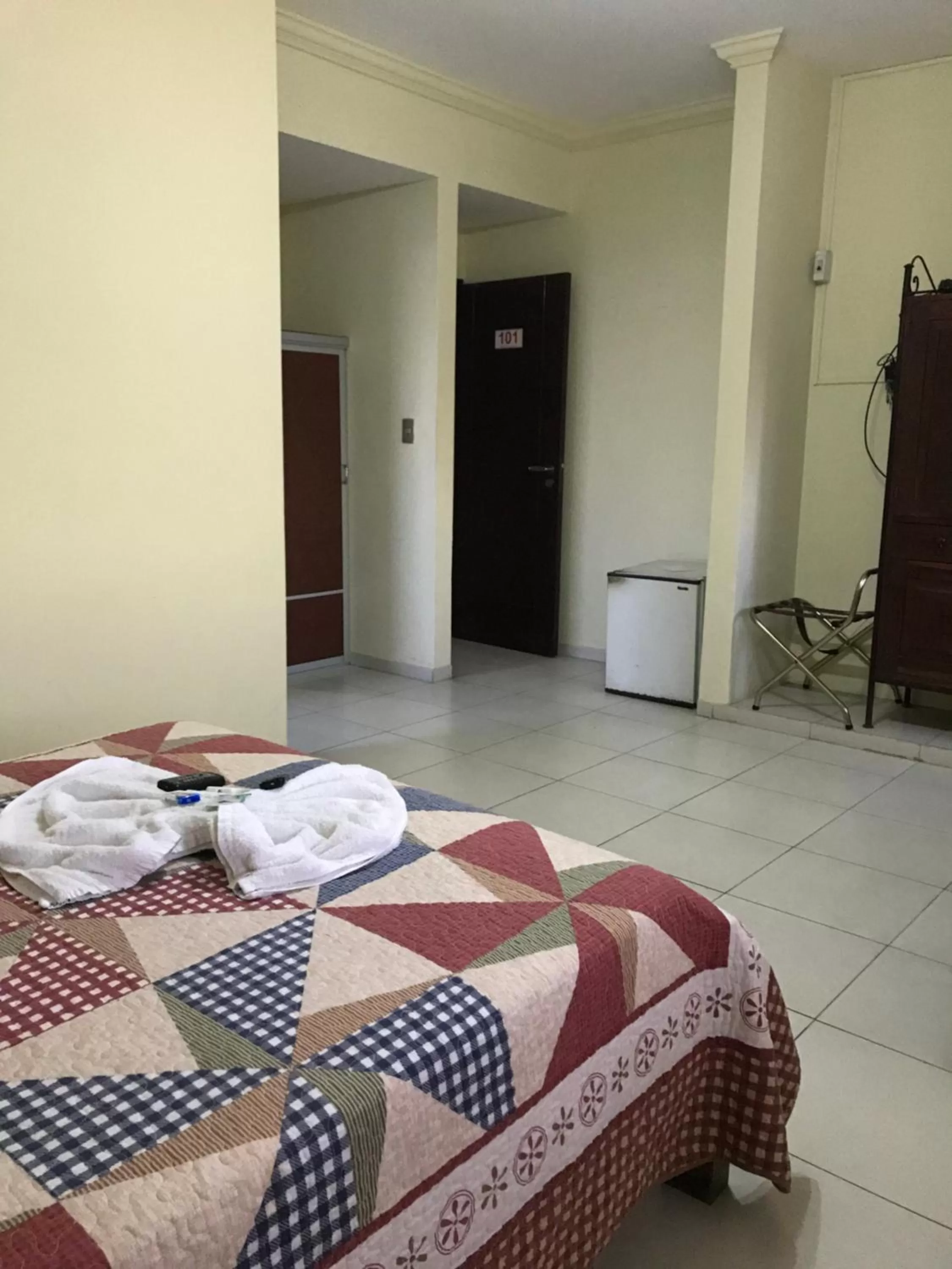 Photo of the whole room, Bed in Hotel Viru Viru II