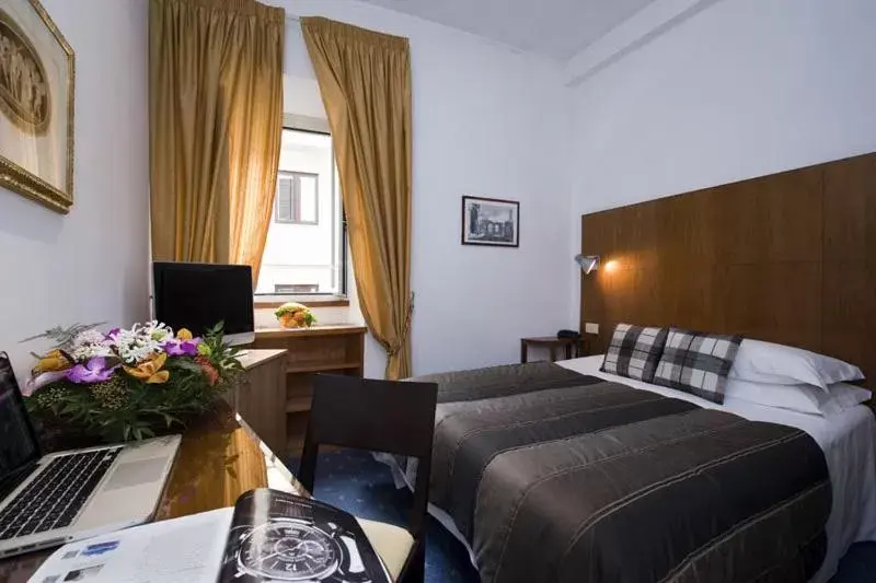 Economy Double Room - single occupancy in Hotel De Petris Economy Double Room - single occupancy in Hotel De Petris