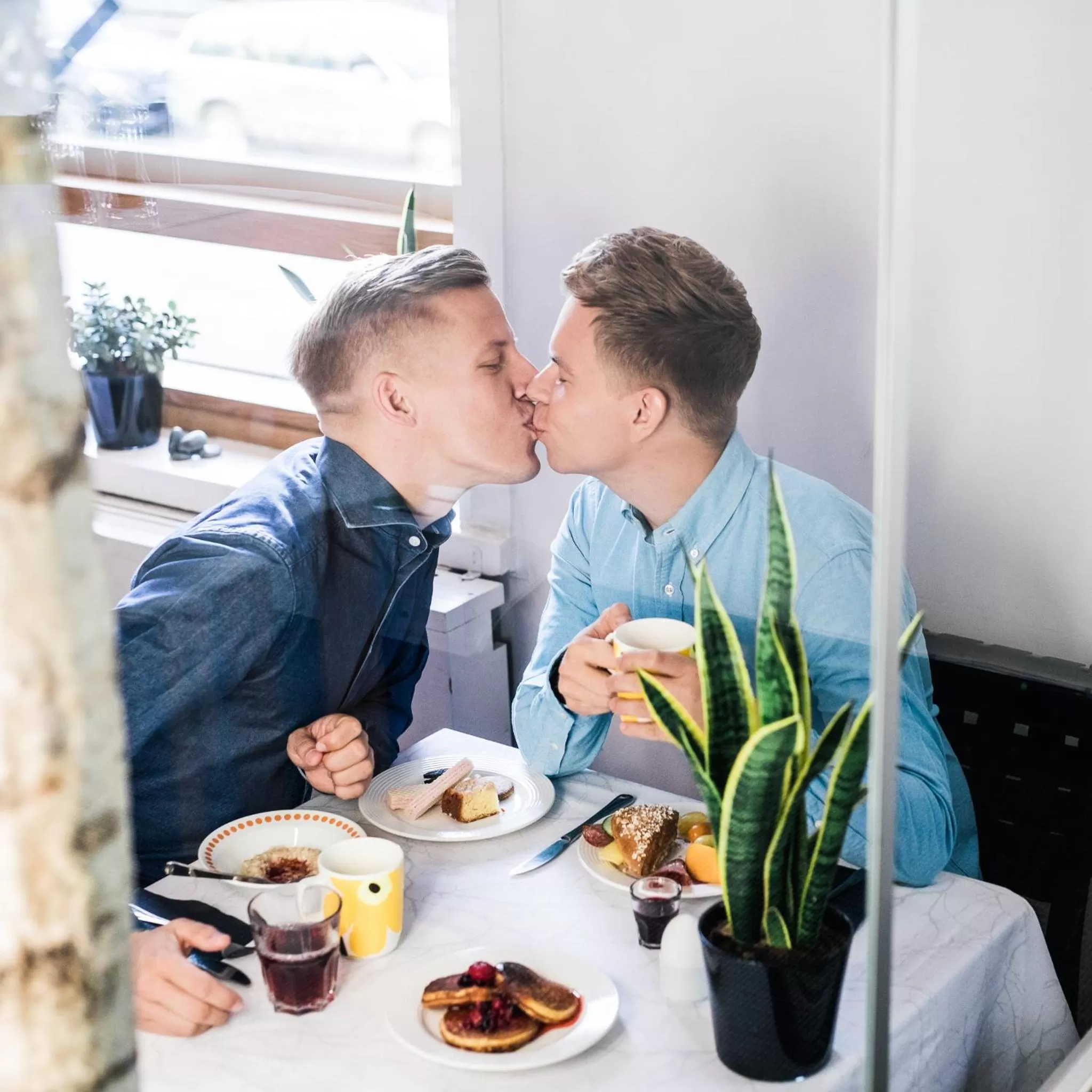 Restaurant/places to eat in Hotel Helka