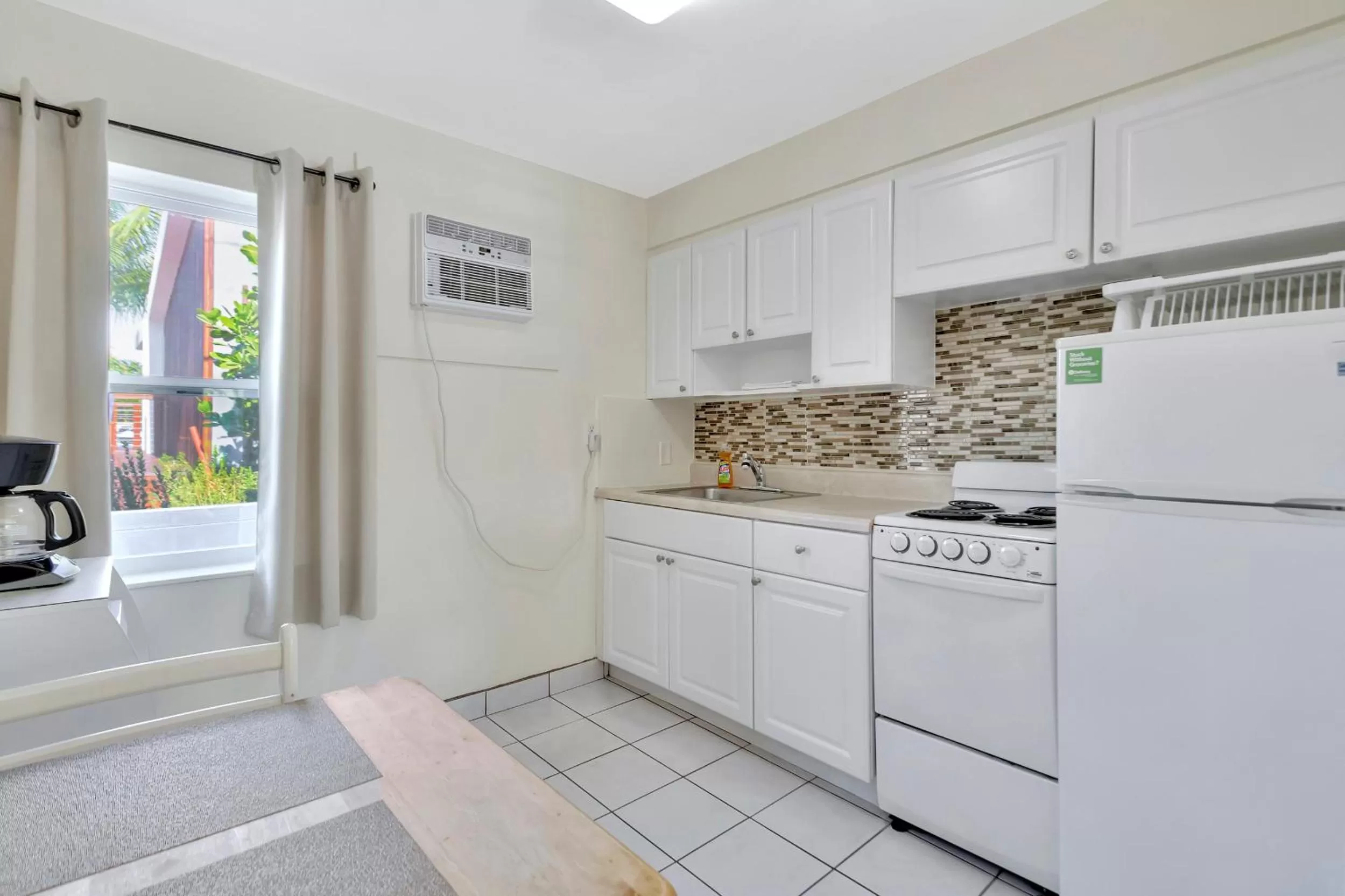 kitchen in Seahorse Guesthouse