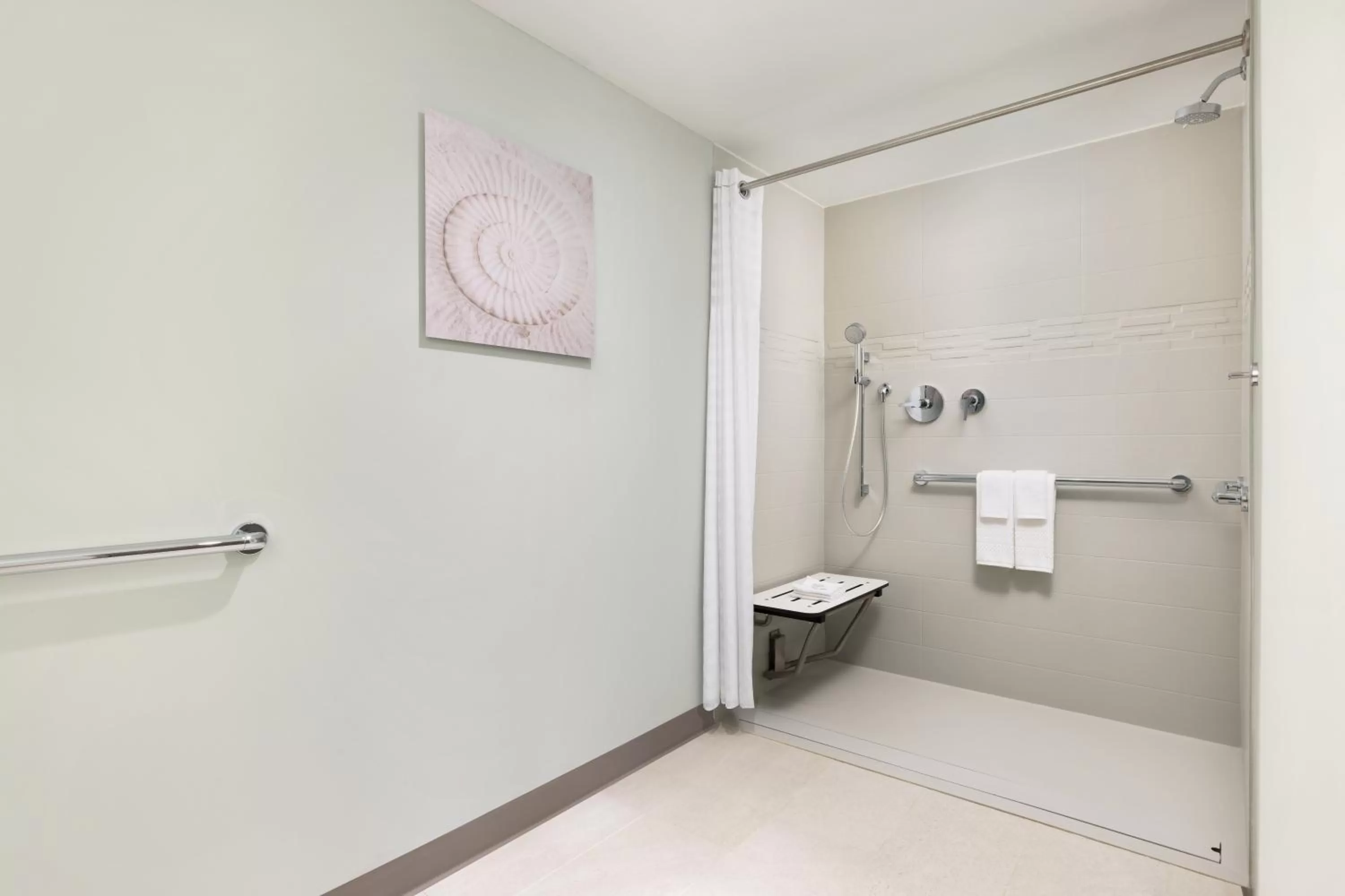 Shower in Residence Inn by Marriott San Juan Isla Verde