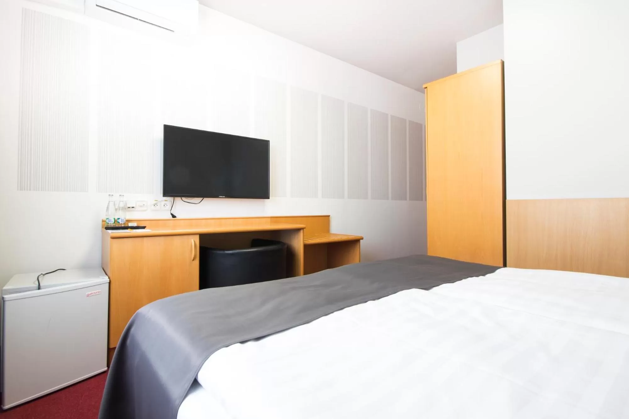 Photo of the whole room, Bed in Hotel Maroli Mikulov