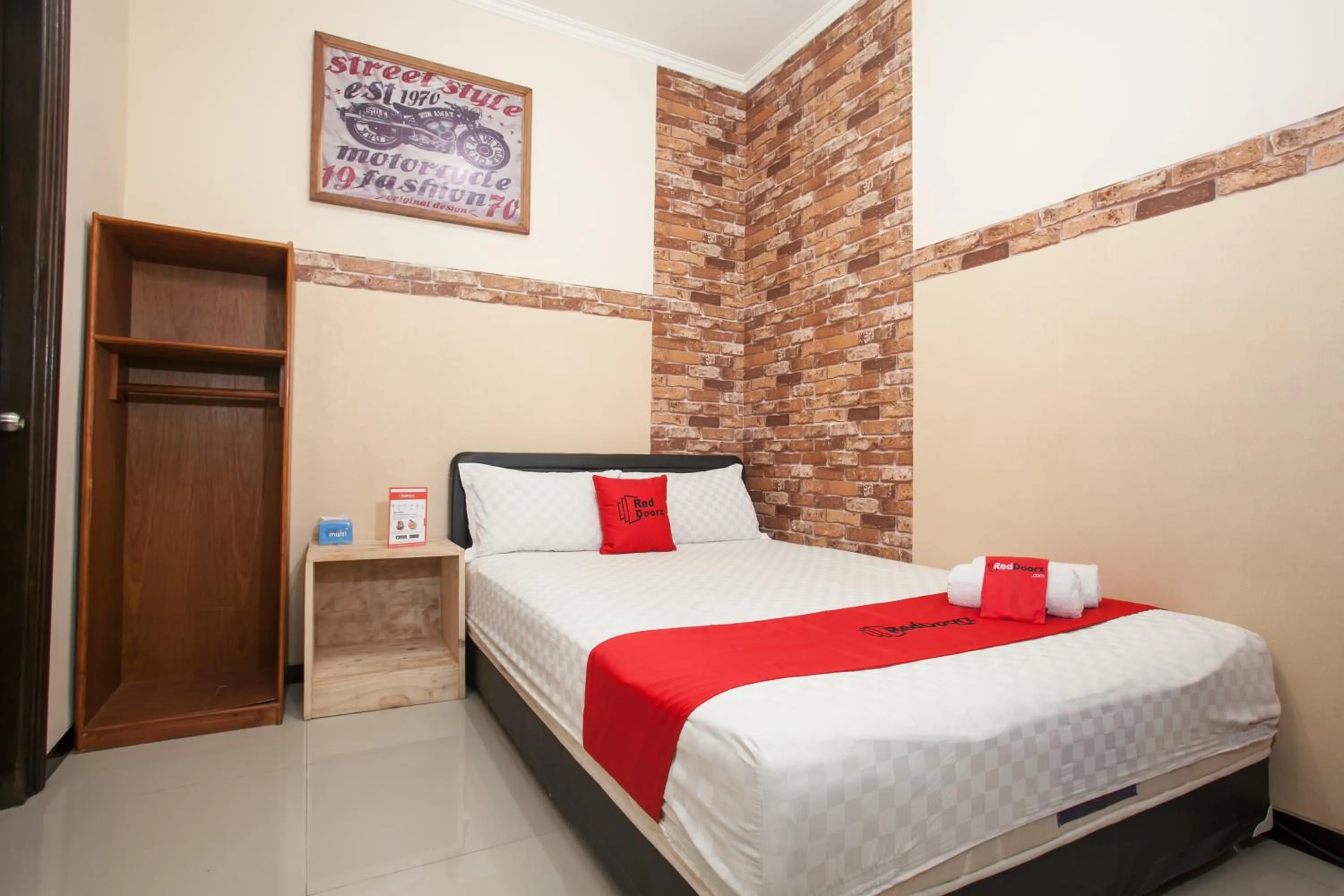 Bed in RedDoorz @ Omah Wetan Sawojajar Malang