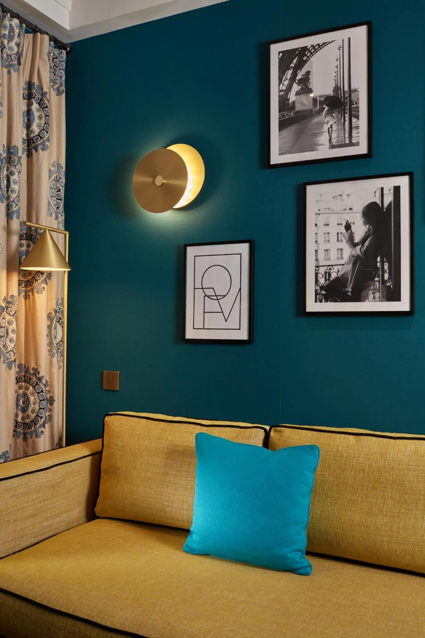 Living room in Hôtel Saint Germain