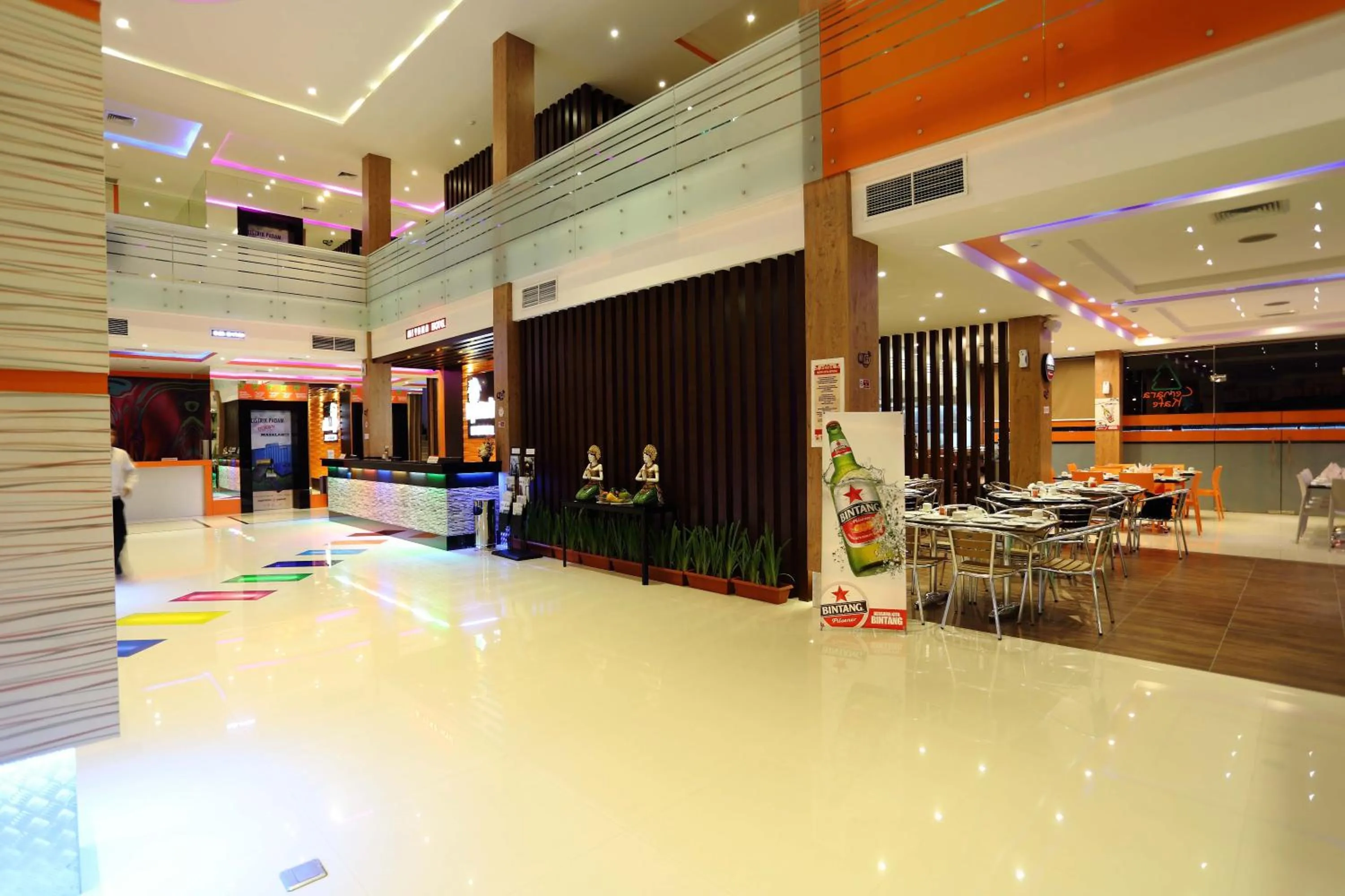 Restaurant/places to eat in Miyanna Hotel