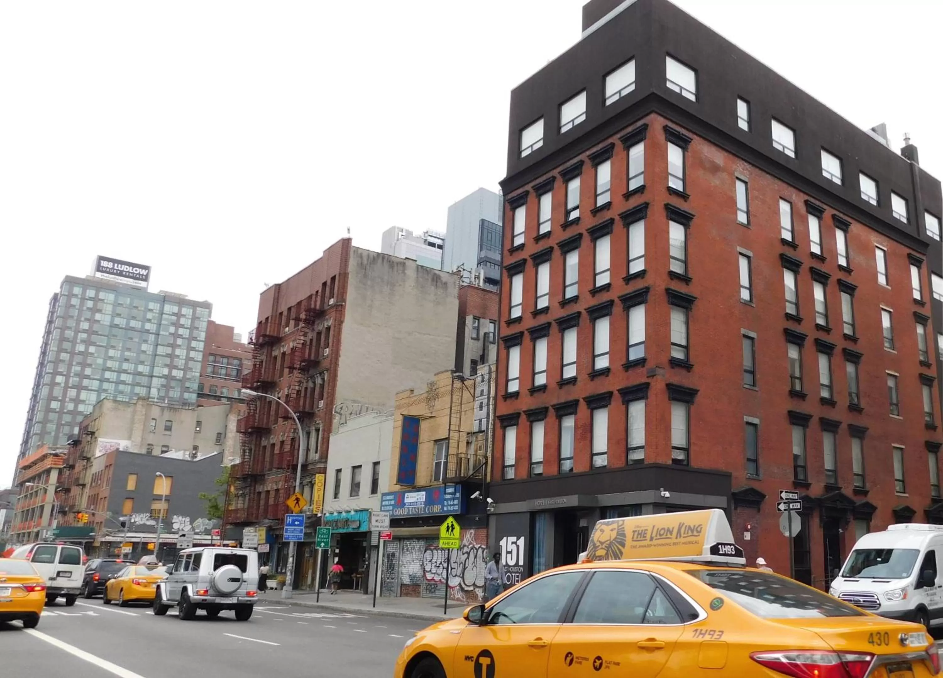 Facade/entrance in The Ridge