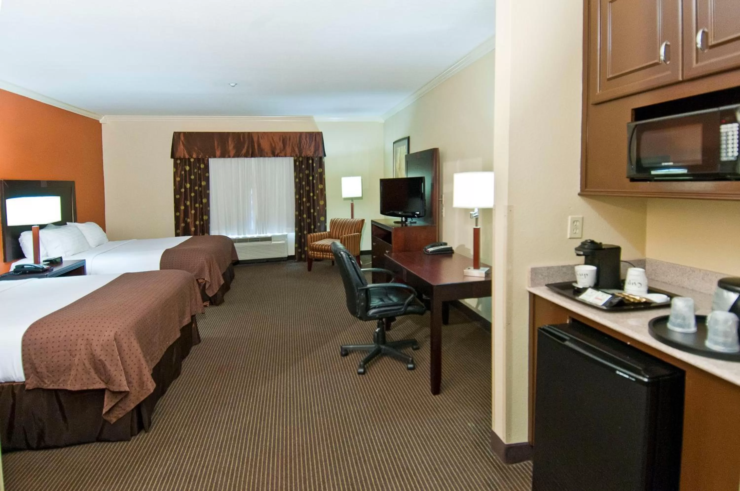 Executive Queen Room with Two Queen Beds - Non-Smoking in Wyndham Lake Charles