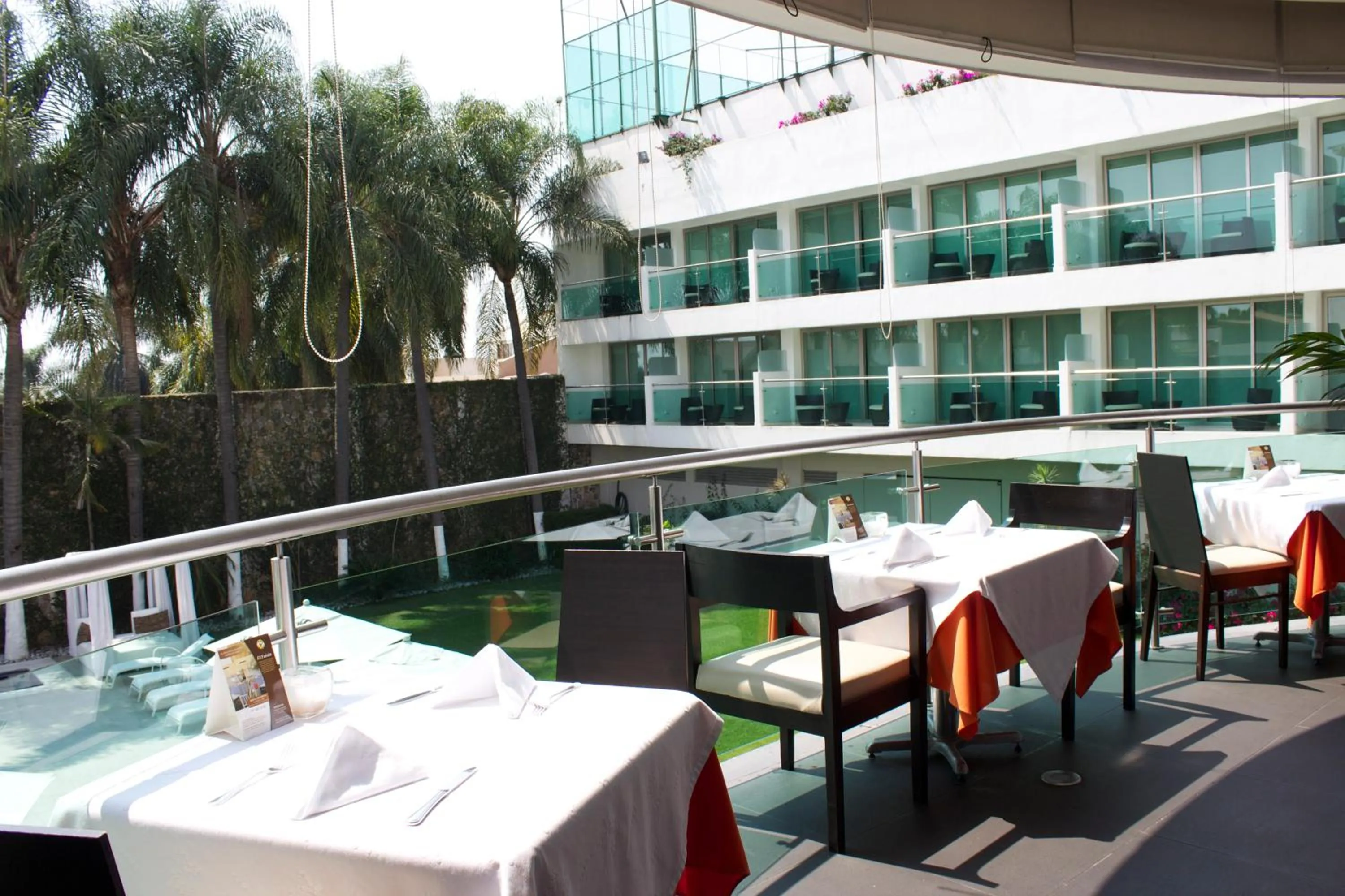 Restaurant/places to eat in Hotel Rio 1300