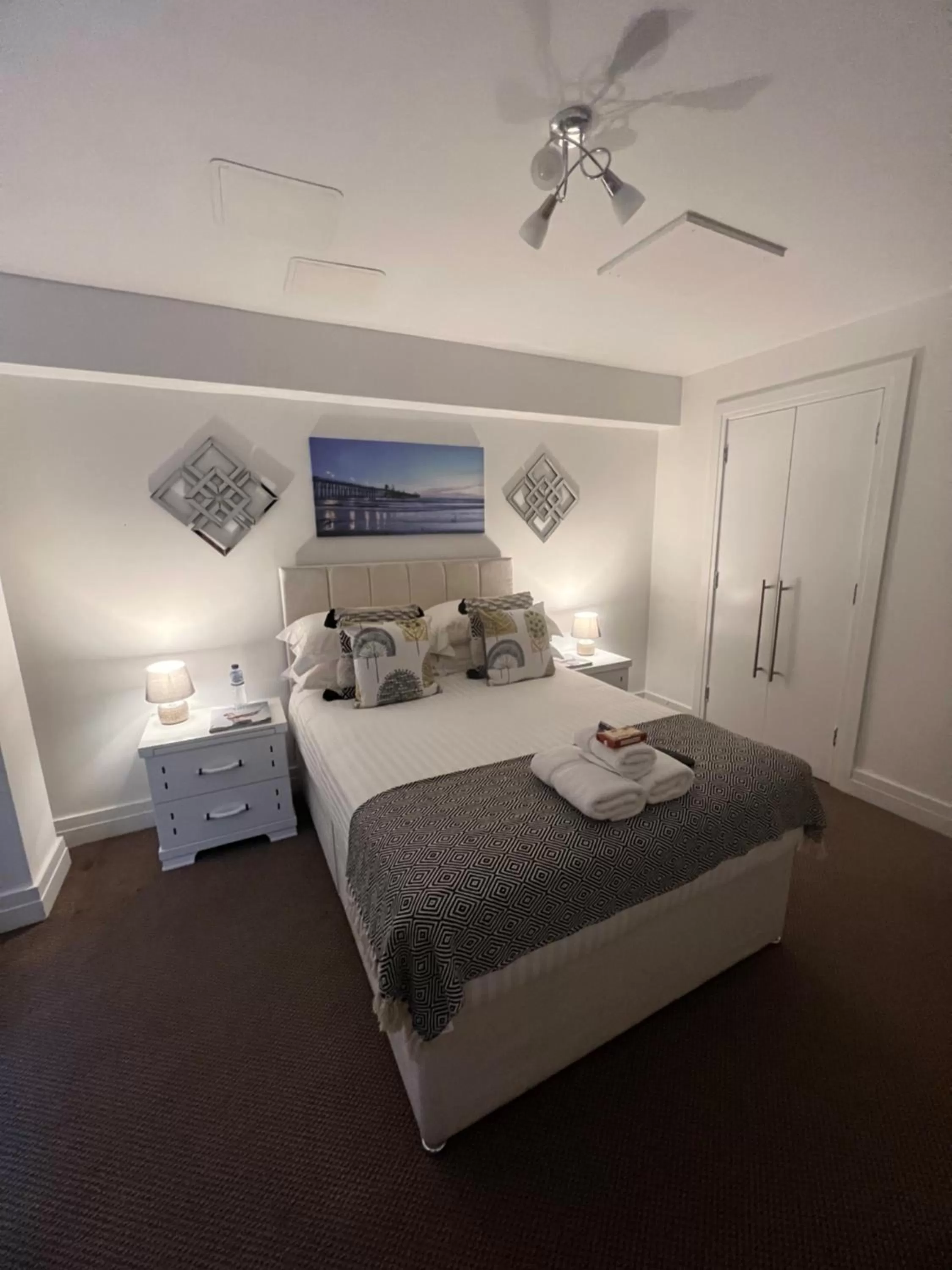 Bed in ROTTERDAM BED & BREAKFAST