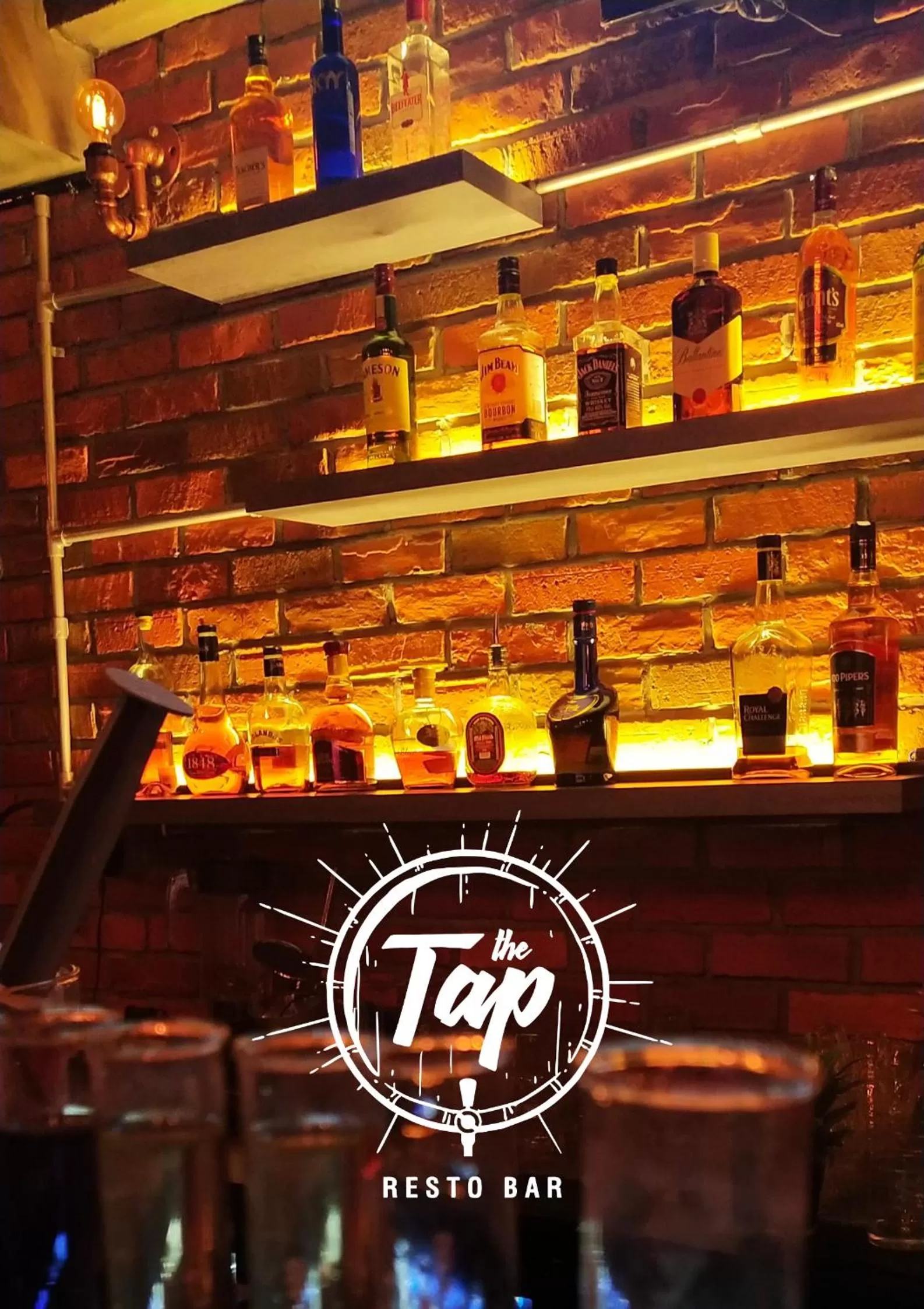 Alcoholic drinks in Vivid A Boutique Hotel