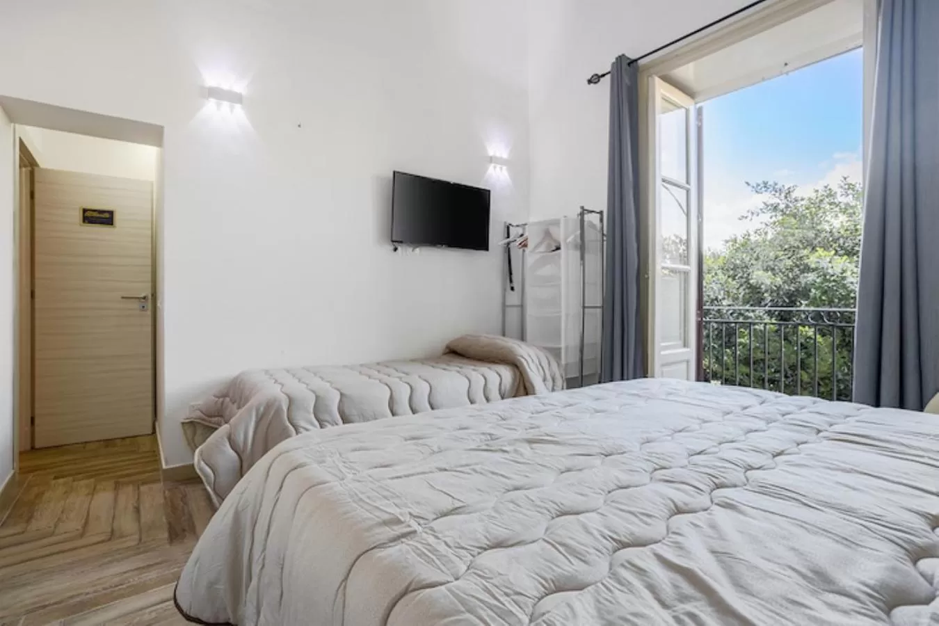 Bed in Calypso Il Binario Elegance