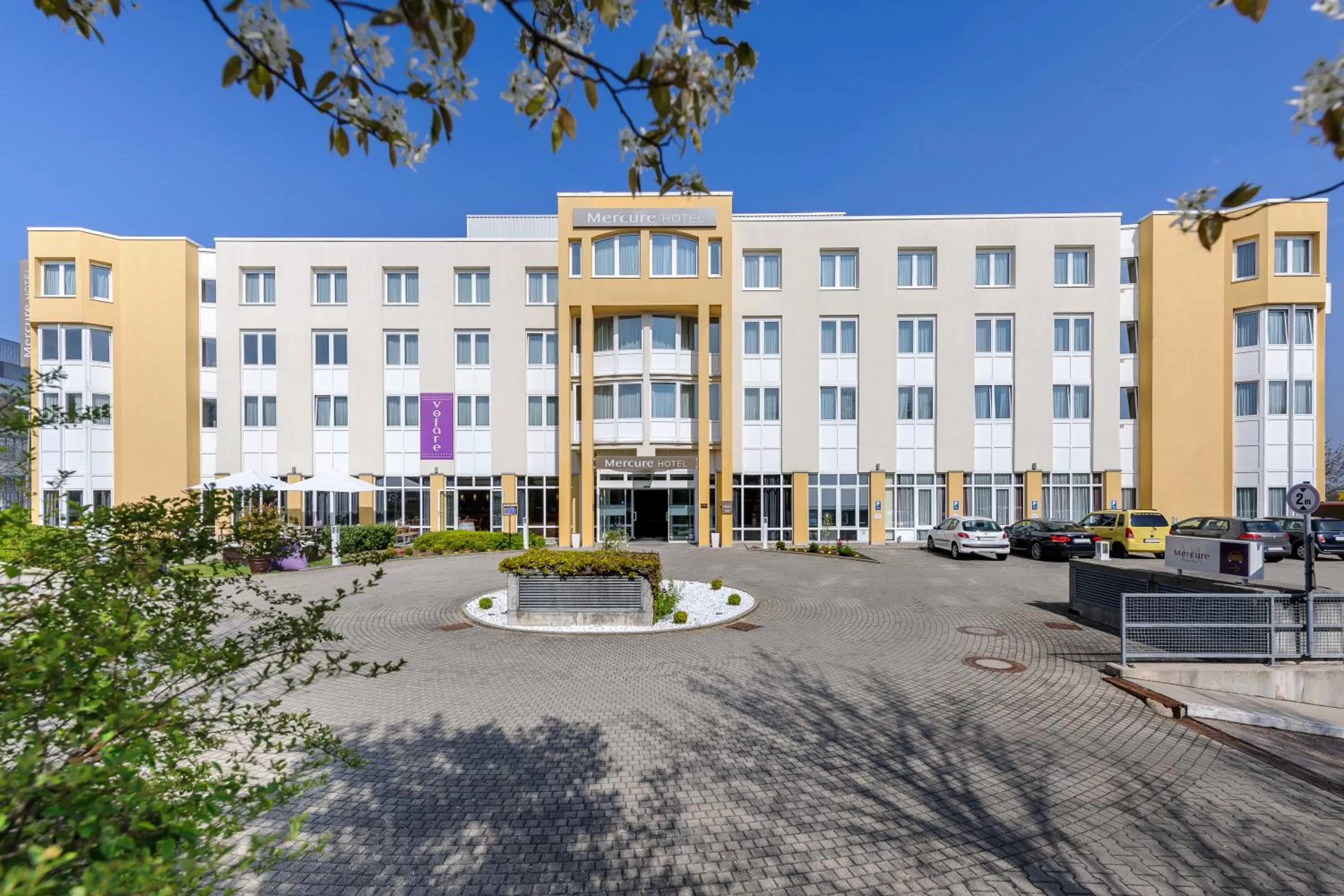 Facade/entrance in Mercure Hotel Stuttgart Gerlingen