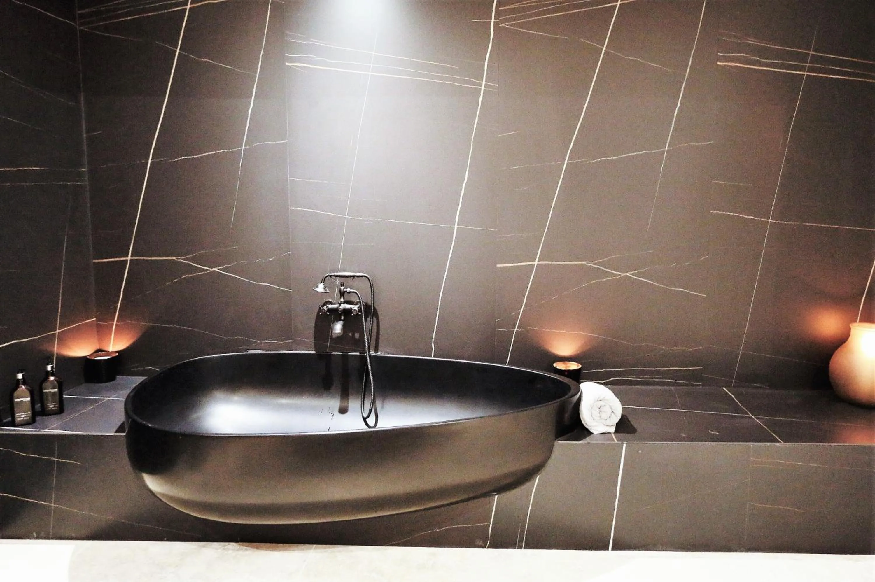 Spa and wellness centre/facilities in Hôtel Le Saint Remy & Spa