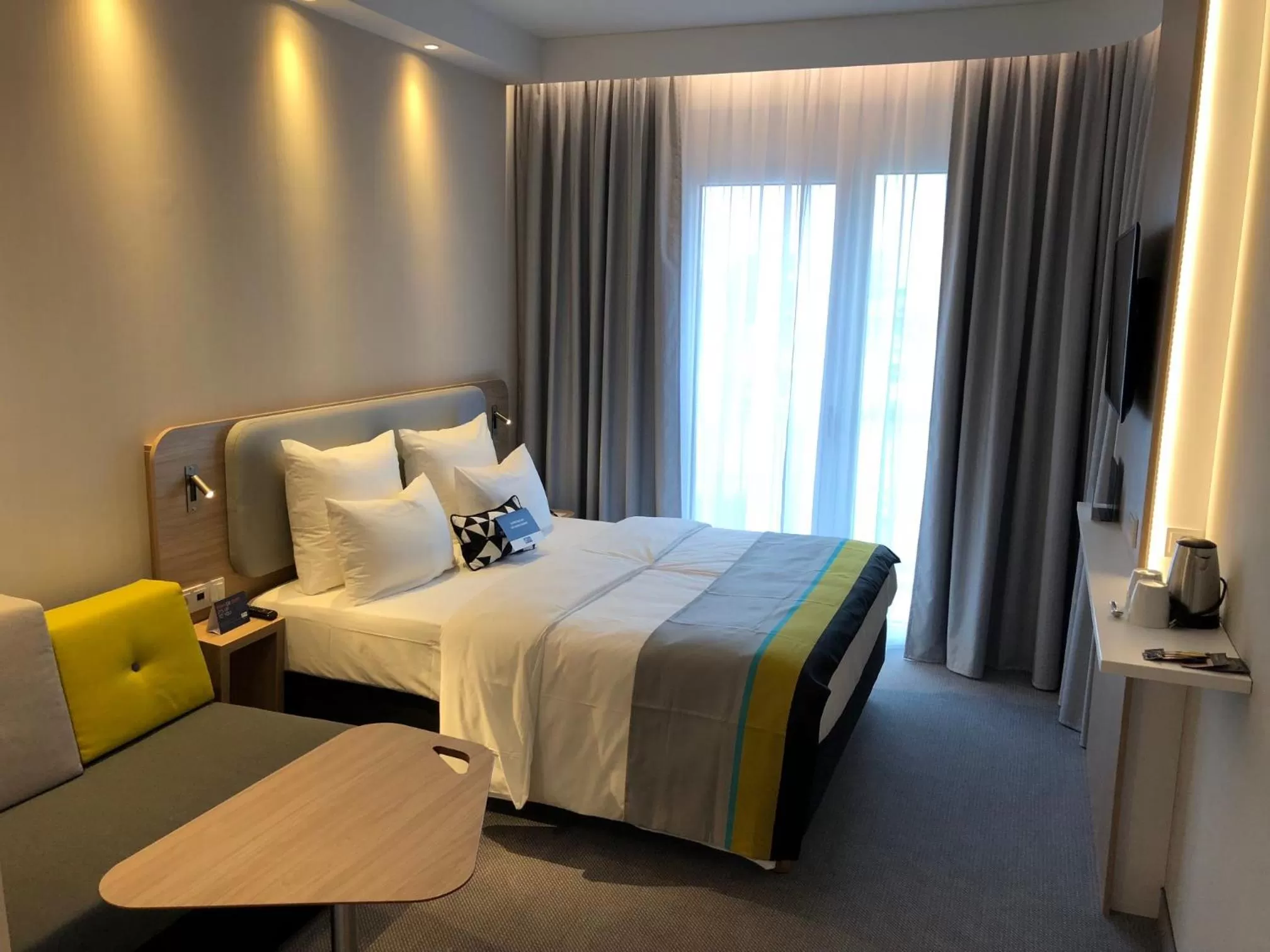 Bed in Holiday Inn Express Munich - City East by IHG