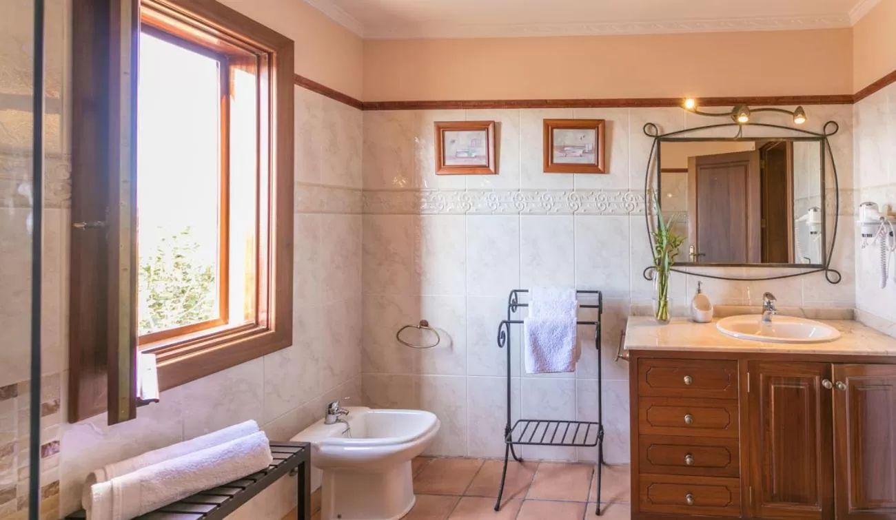 Shower, Bathroom in Villa El Jable Lanzarote