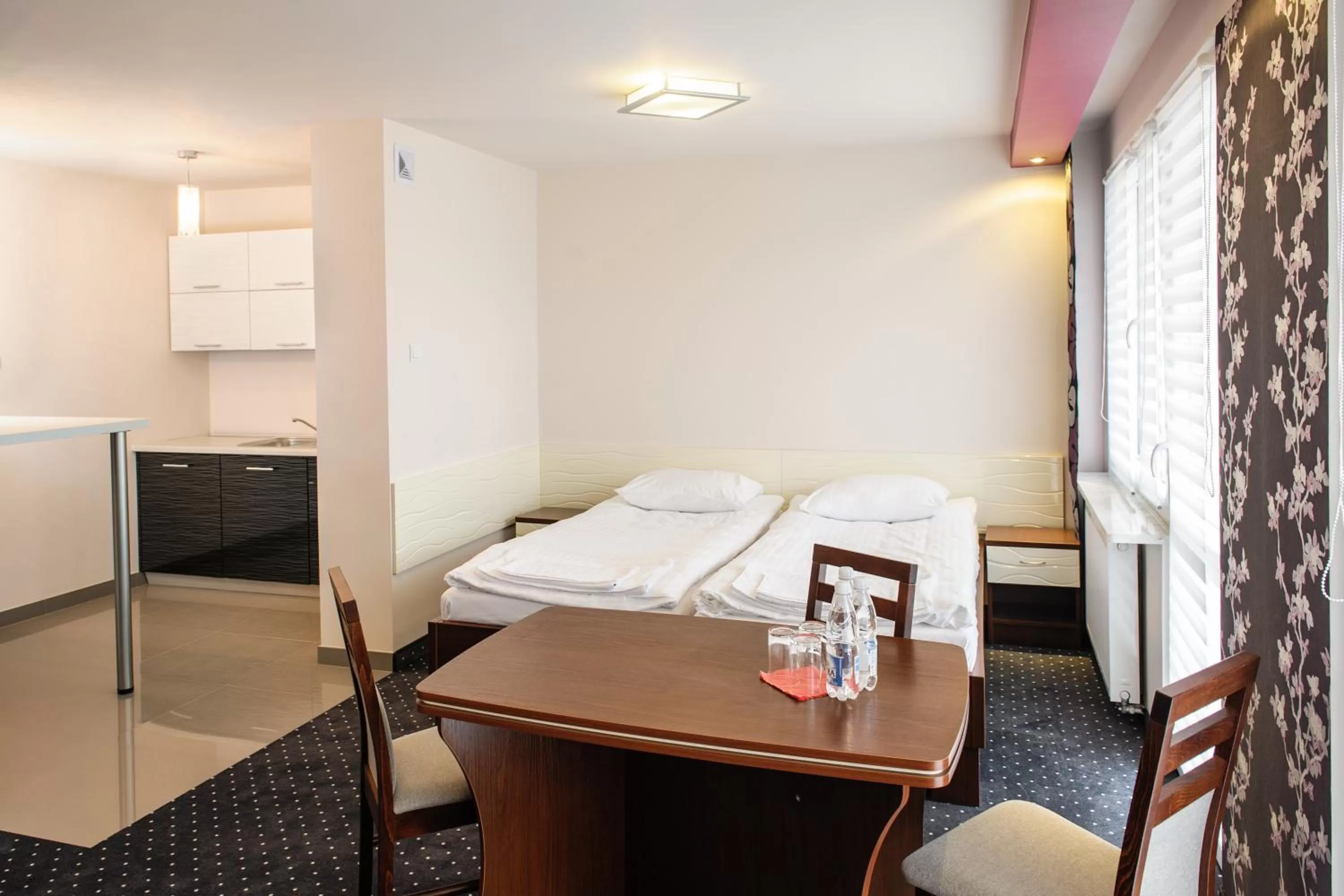 Photo of the whole room, Bed in Hotel Imperium