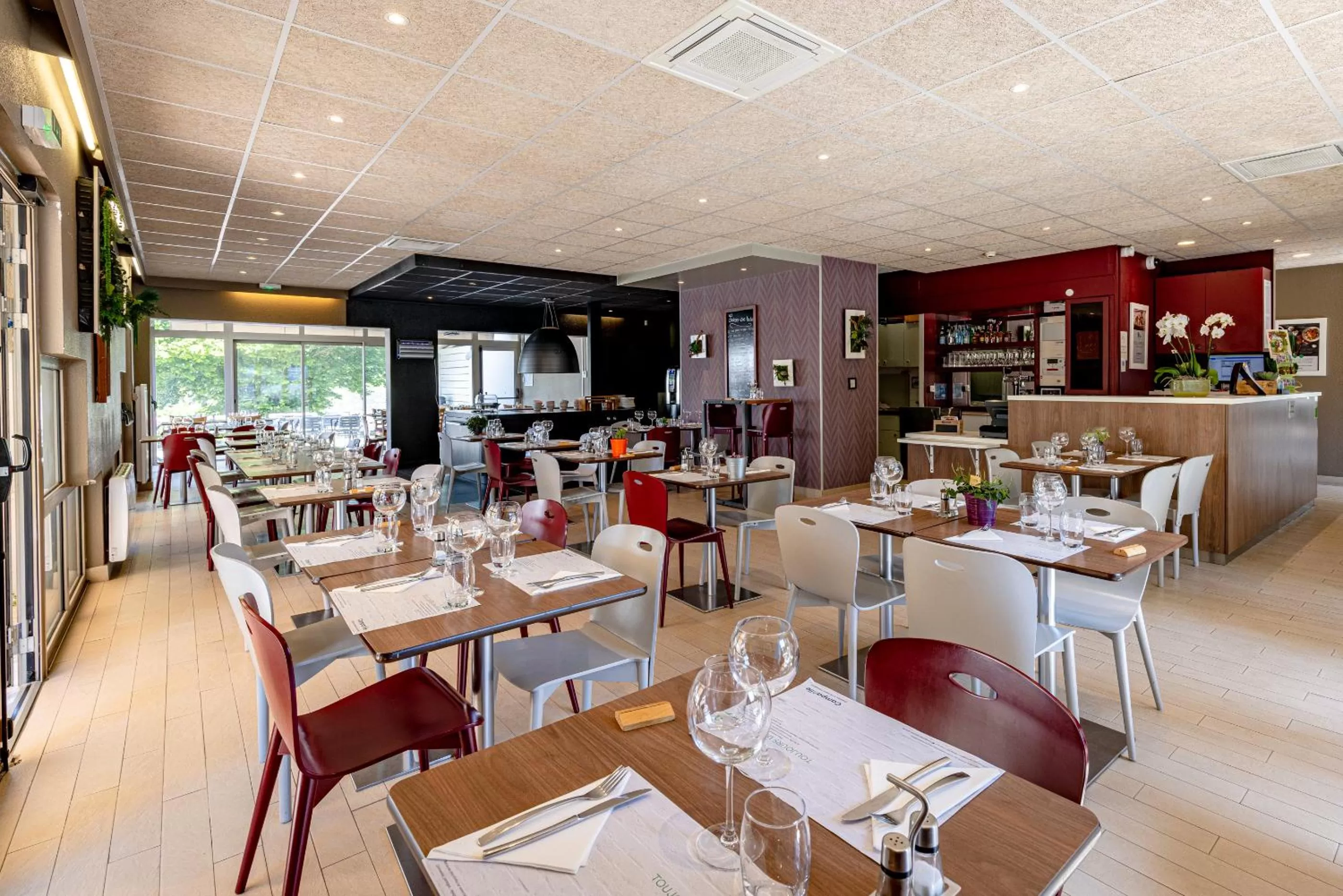 Restaurant/places to eat in Campanile Dijon Nord - Toison D'or