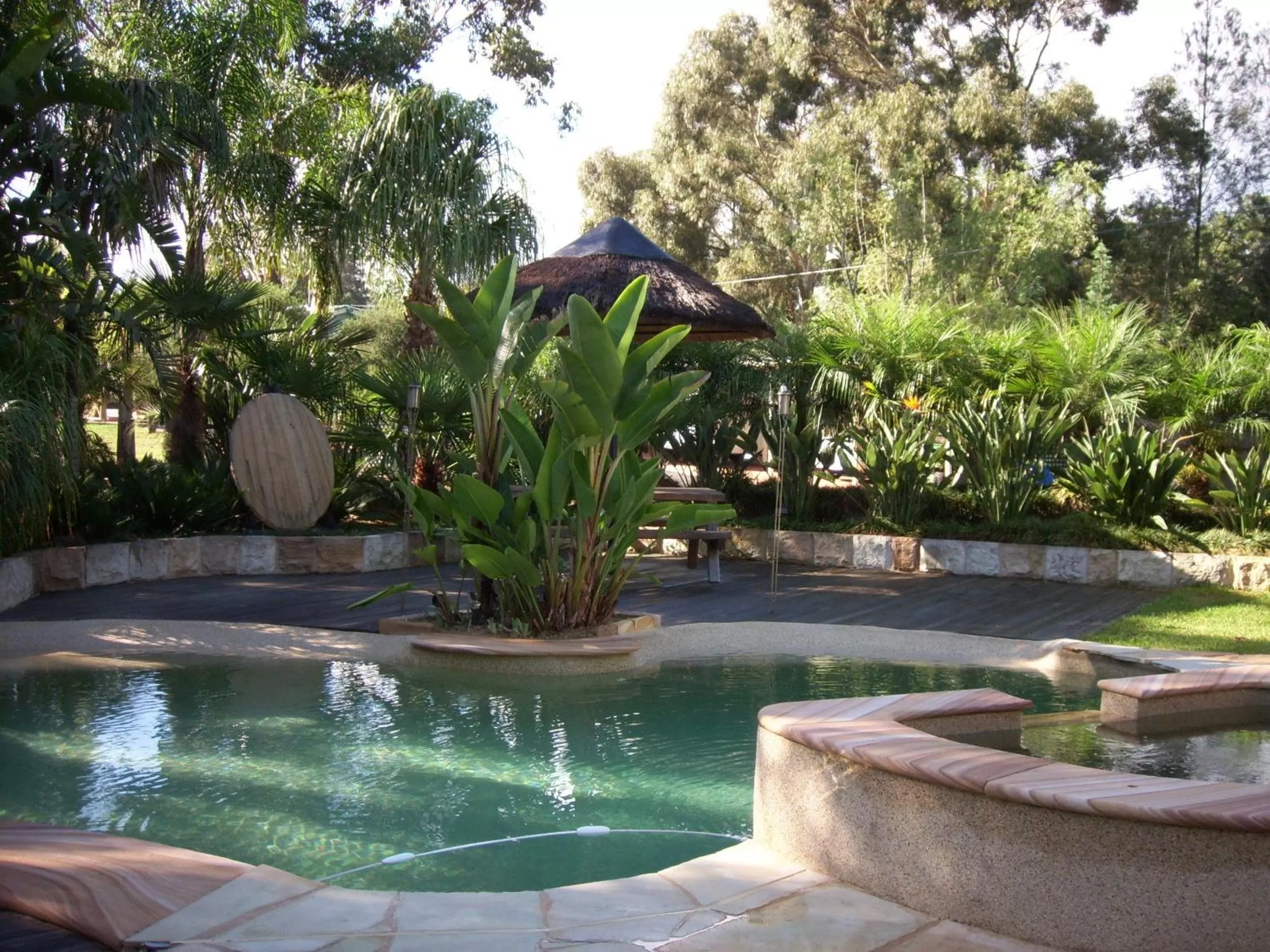 Swimming pool in Relaxin