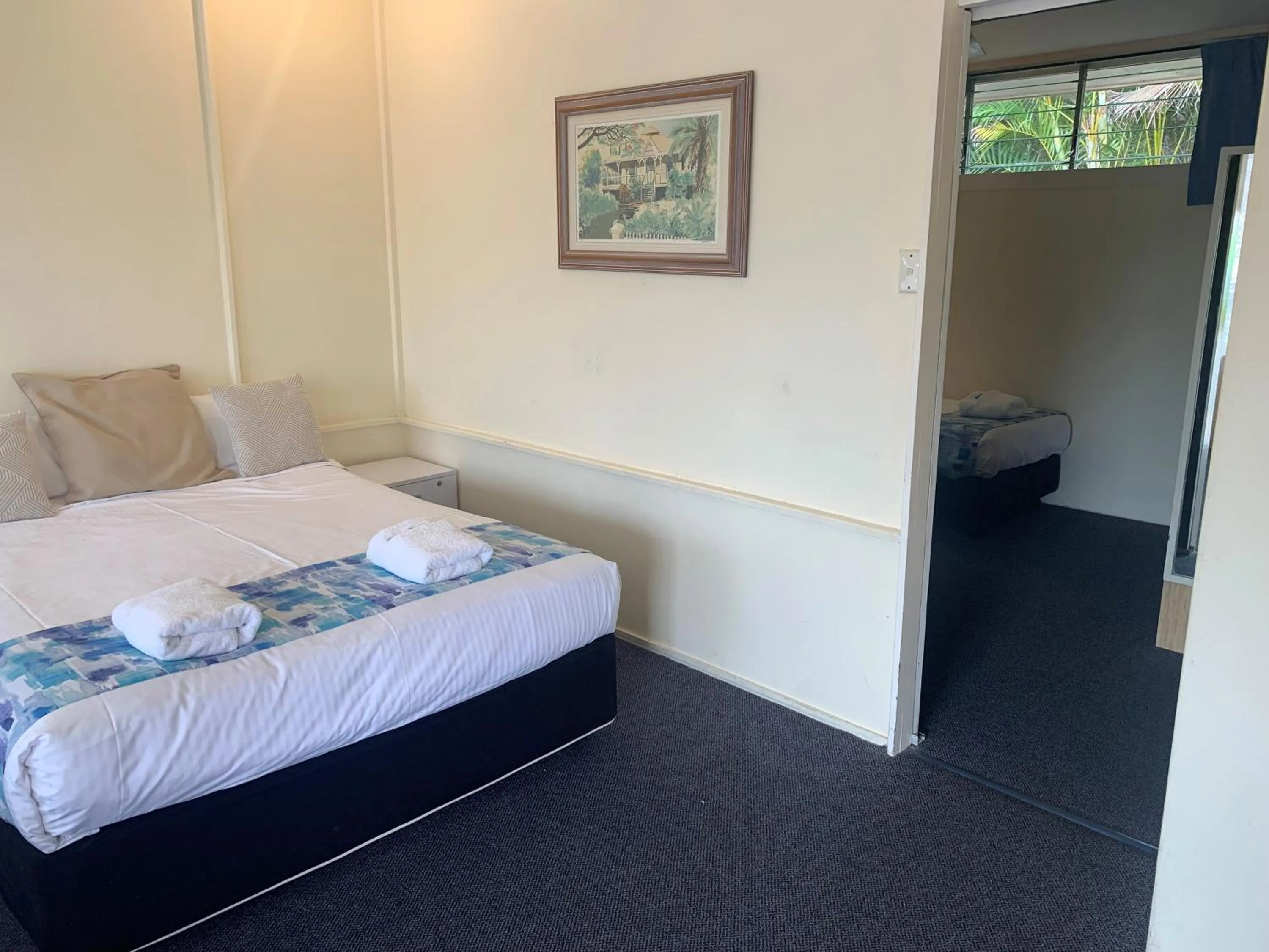 Bedroom, Bed in Arkana Motel