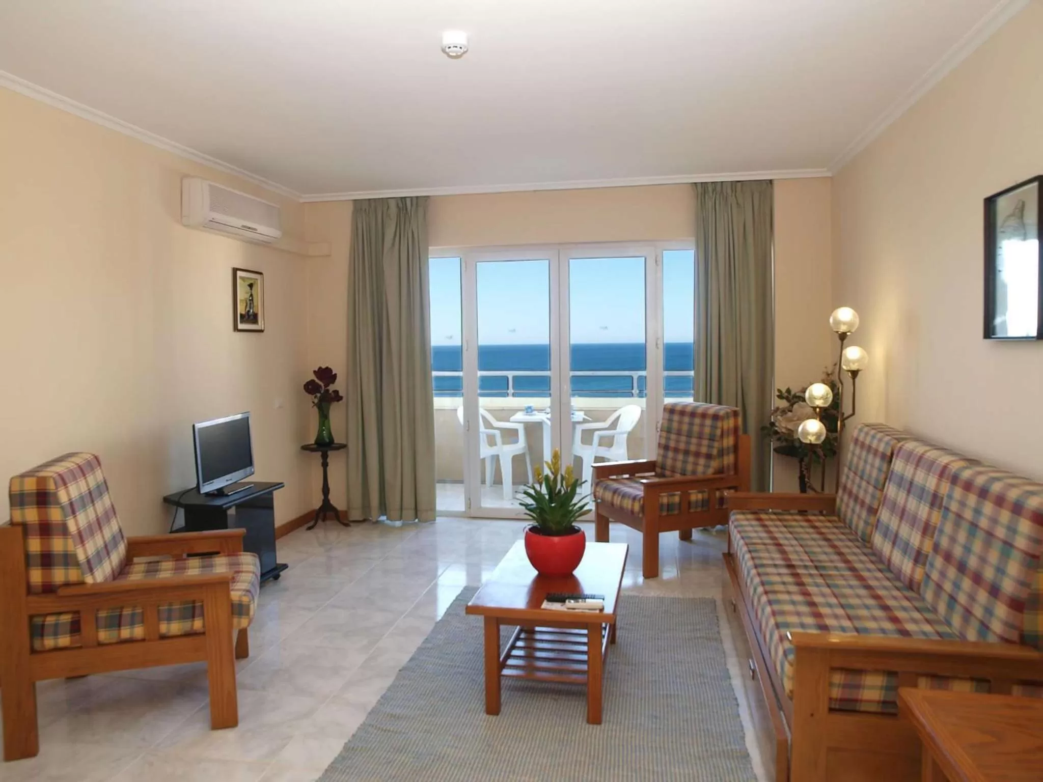 Living room in Apartamentos Jardins da Rocha