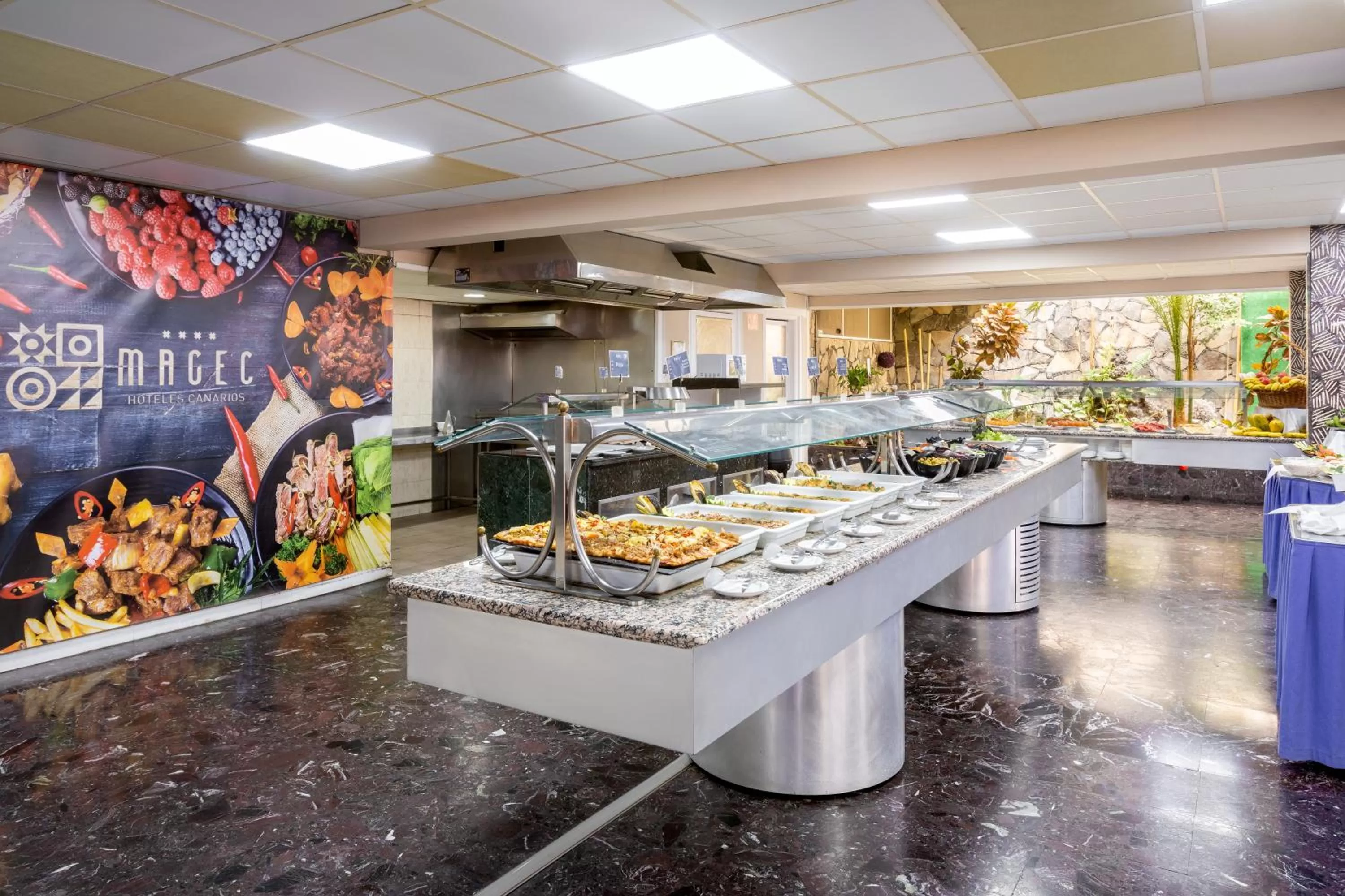 Restaurant/places to eat in HC Hotel Magec