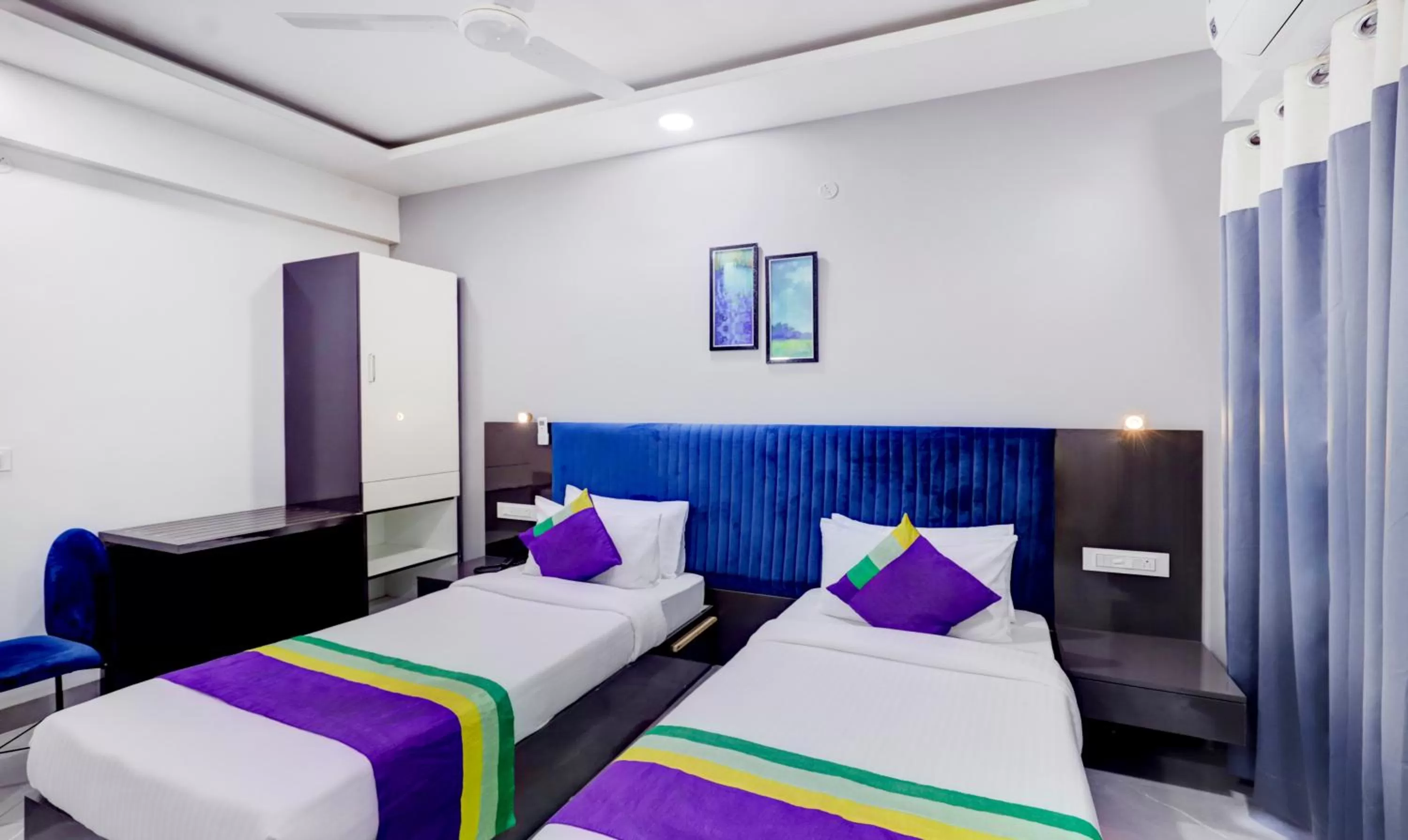 Bed in Treebo Trend Finesta Suites Wardha Road